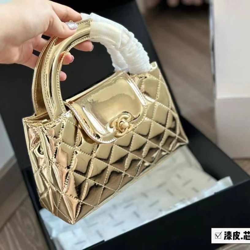 Chanel Small Kelly Bag (Gold Metallic / Mirror Finish)