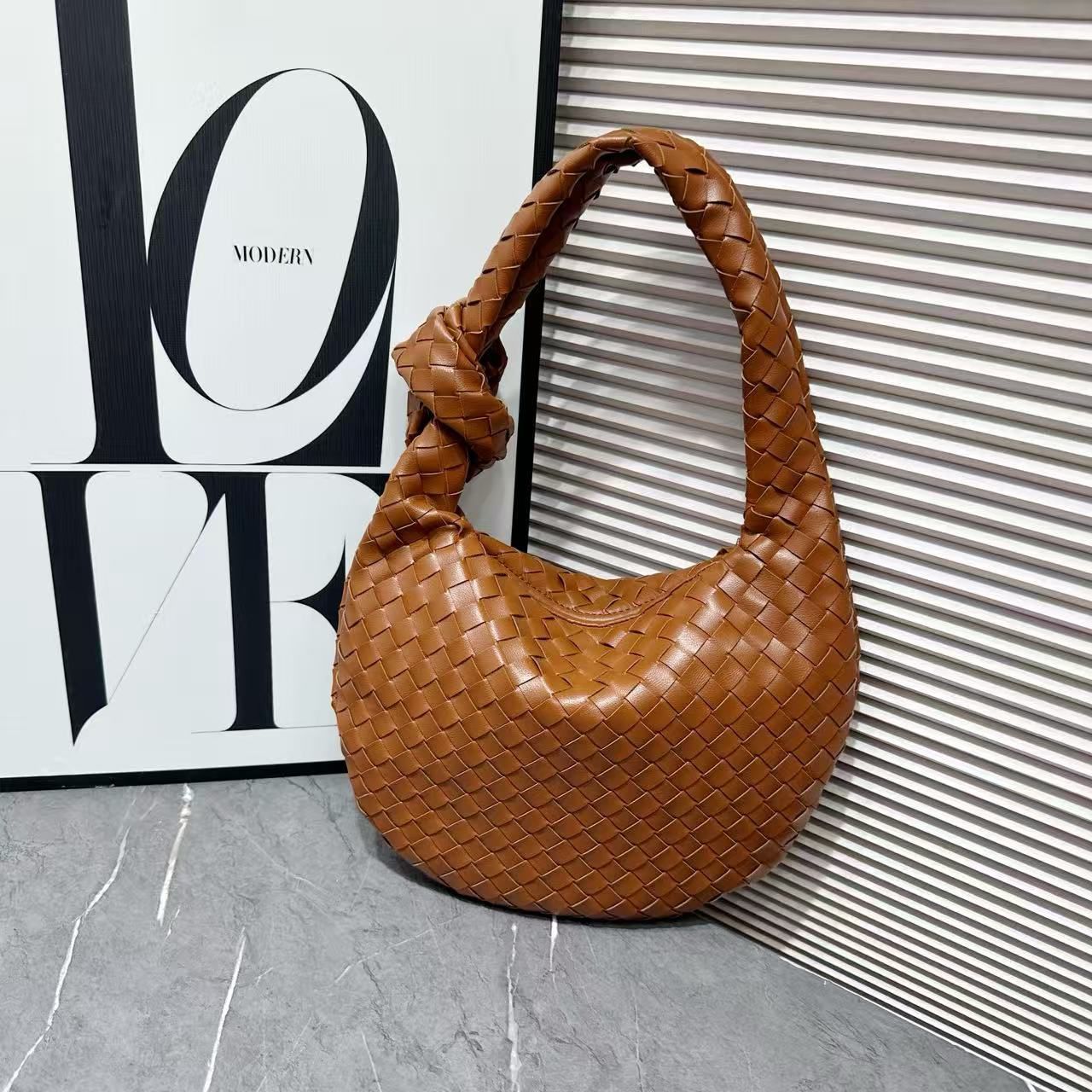Bottega Veneta Teen Jodie (Caramel / Tan)