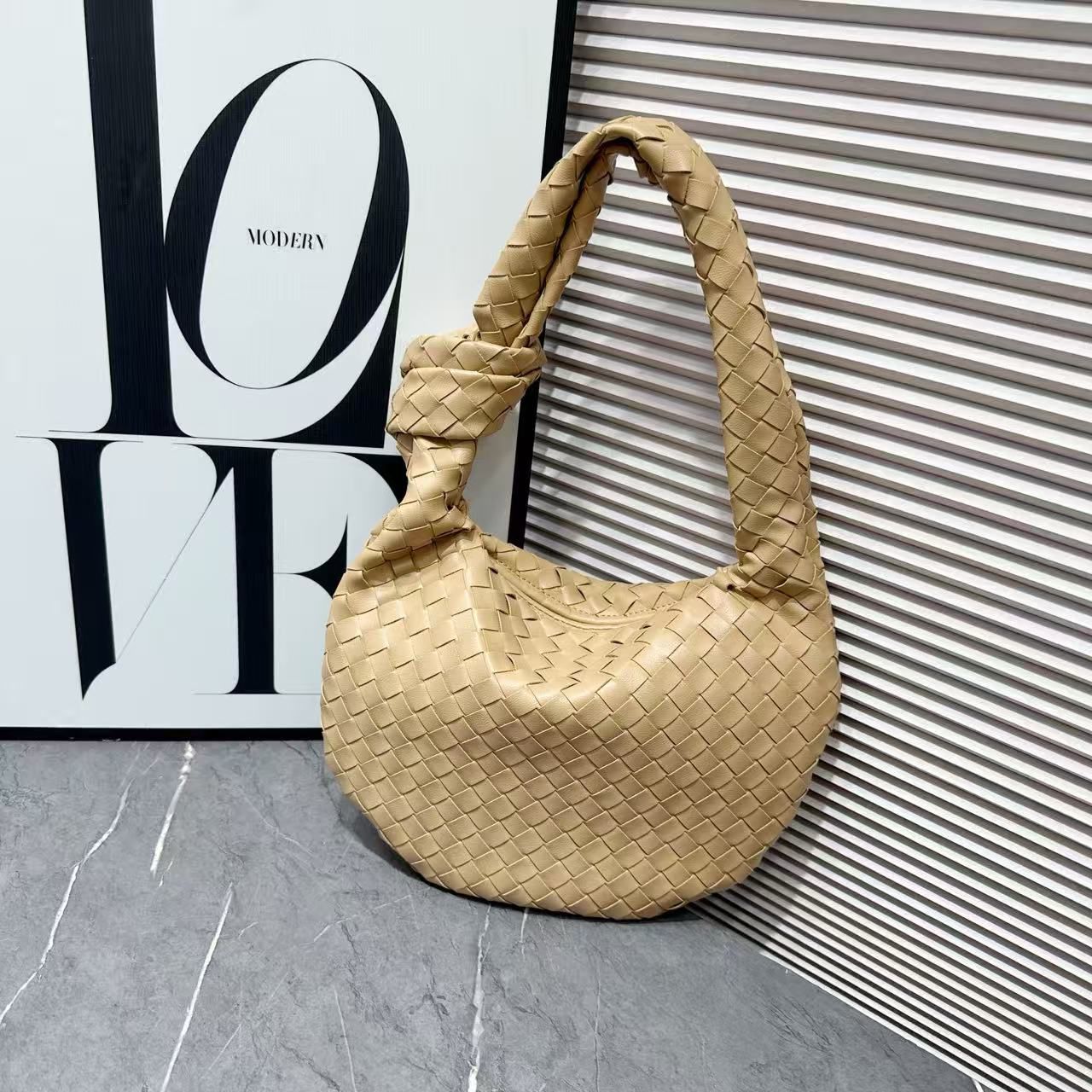 Bottega Veneta Teen Jodie (Porridge / Beige)