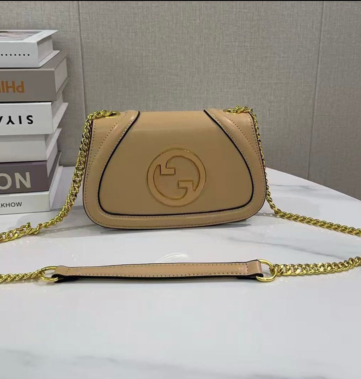 Gucci Blondie Small Shoulder Bag (Beige)