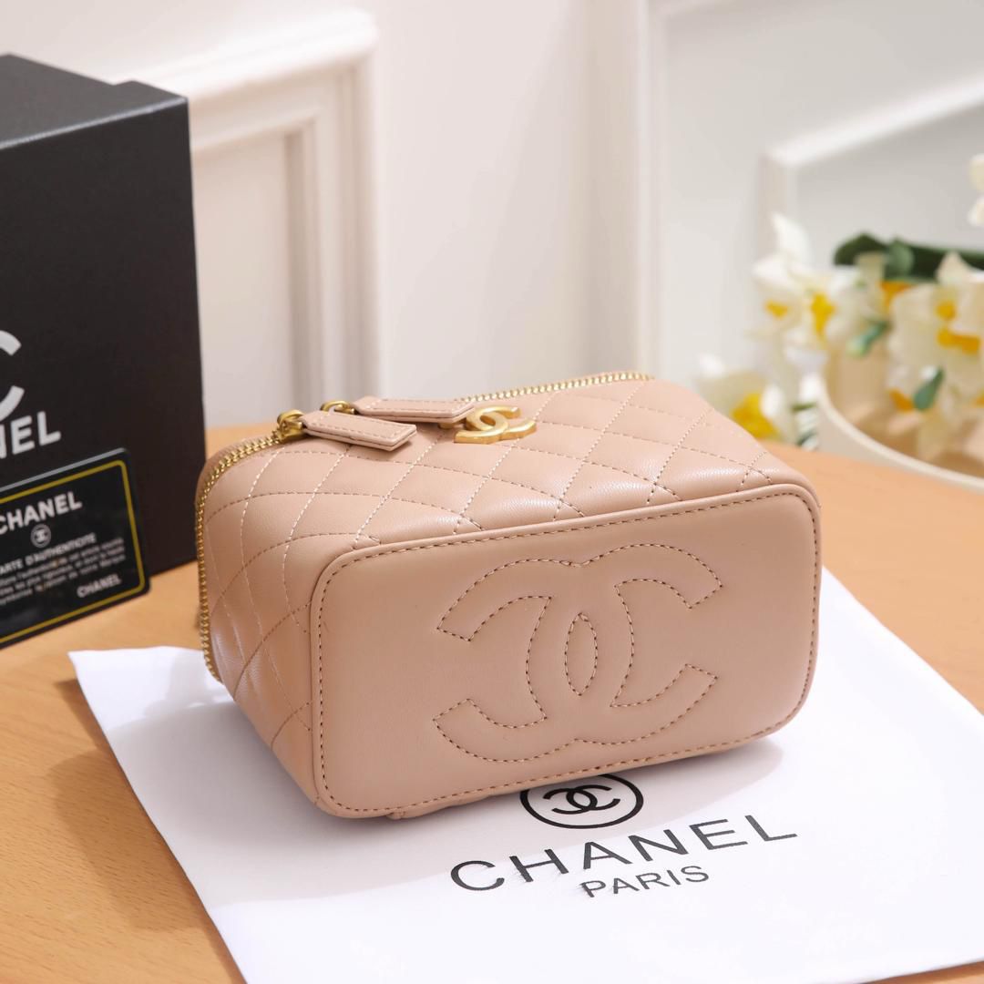 Chanel Small Vanity Case with Chain (Beige Lambskin with Gold Hardware)