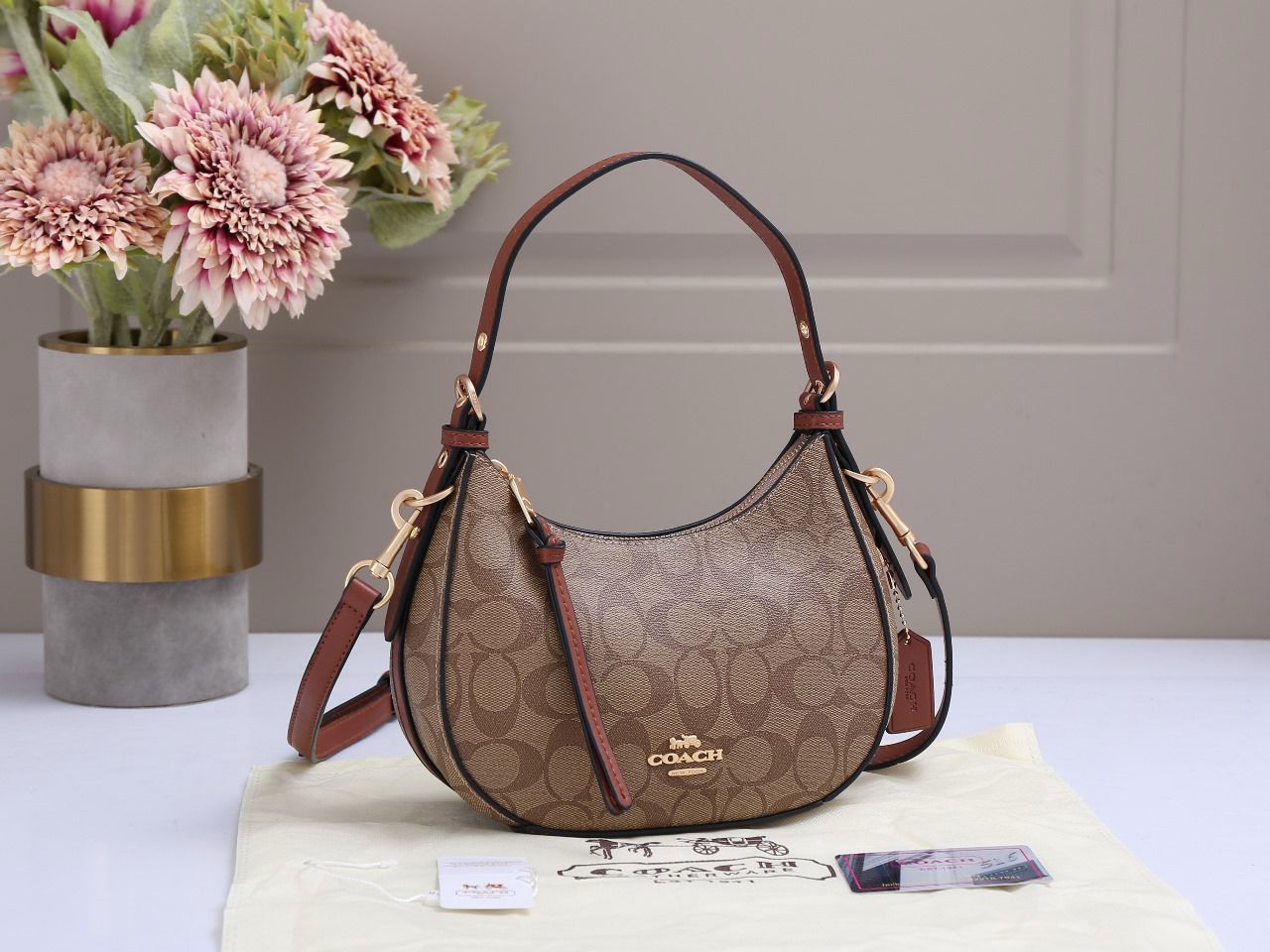 Coach Kleo Hobo In Signature Canvas (Khaki/Saddle)