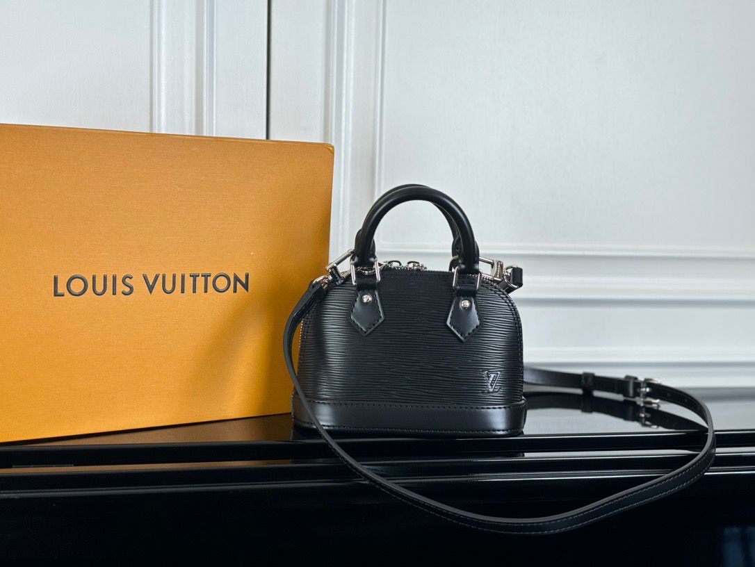 Louis Vuitton Alma Nano (Noir)