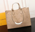 Louis Vuitton Onthego MM (Monogram Empreinte Giant - Tourterelle)