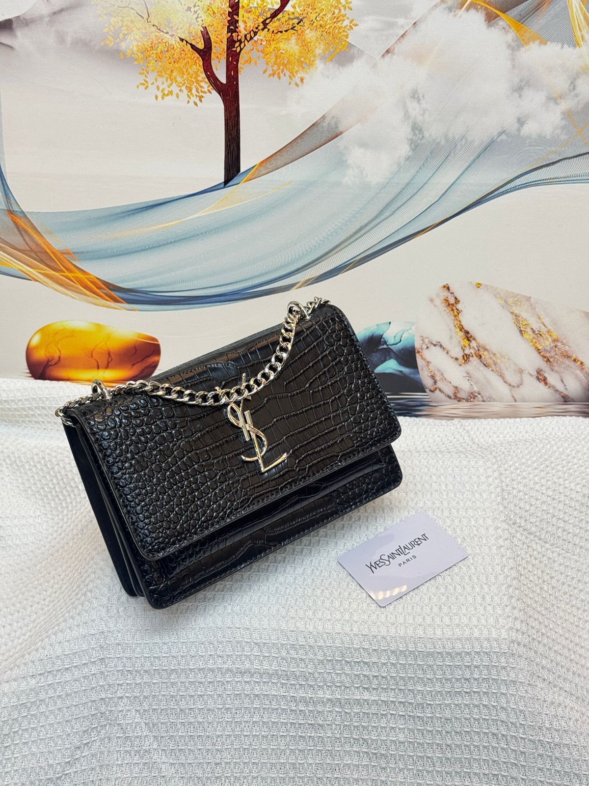 Saint Laurent Sunset Medium in Crocodile-Embossed Shiny Leather (Black/Silver)