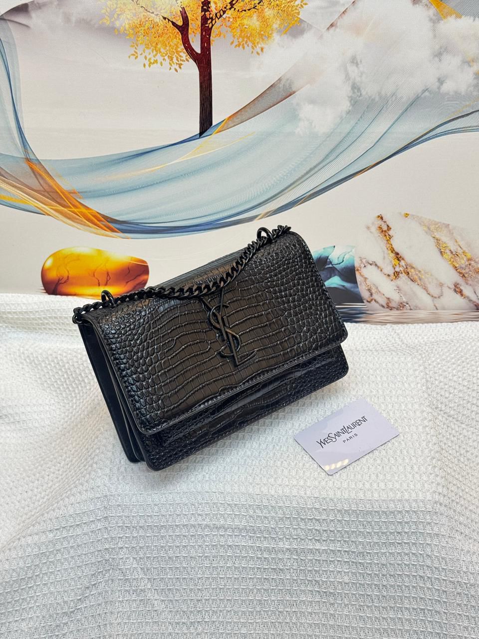 Saint Laurent Sunset Medium in Crocodile-Embossed Shiny Leather (Black)
