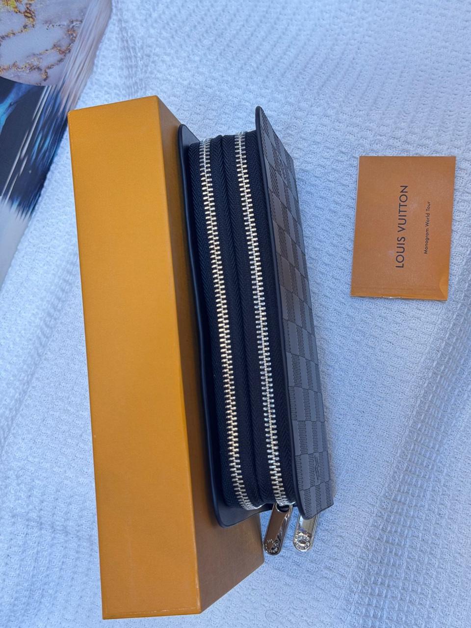 Louis Vuitton Zippy Organizer (Damier Graphite)