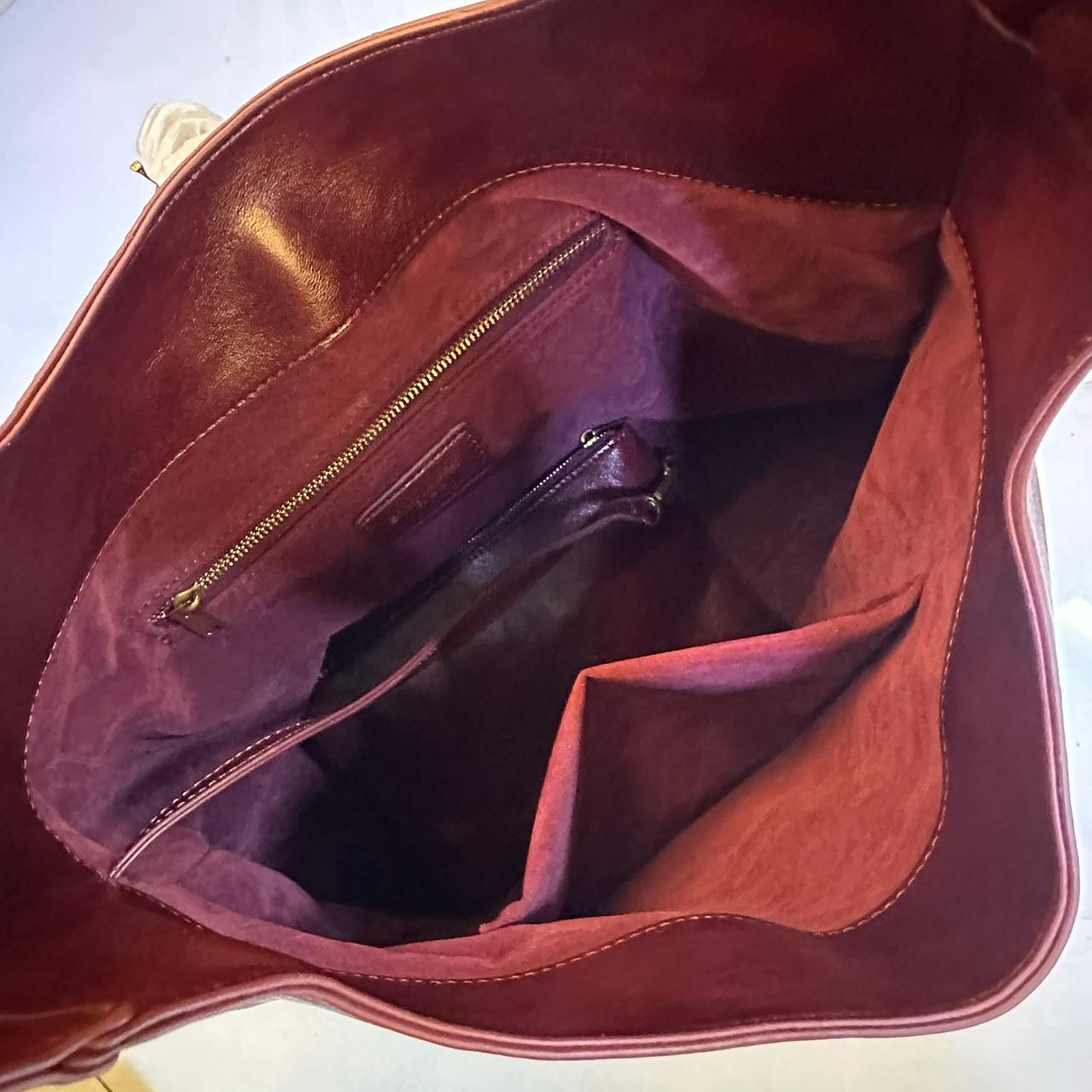 Saint Laurent Le 5 à 7 Supple Large Bag in Smooth Leather (Color: Rouge Legion)