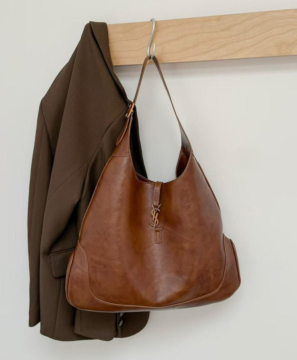 Saint Laurent (YSL) Le 5 à 7 Supple Large Hobo Bag