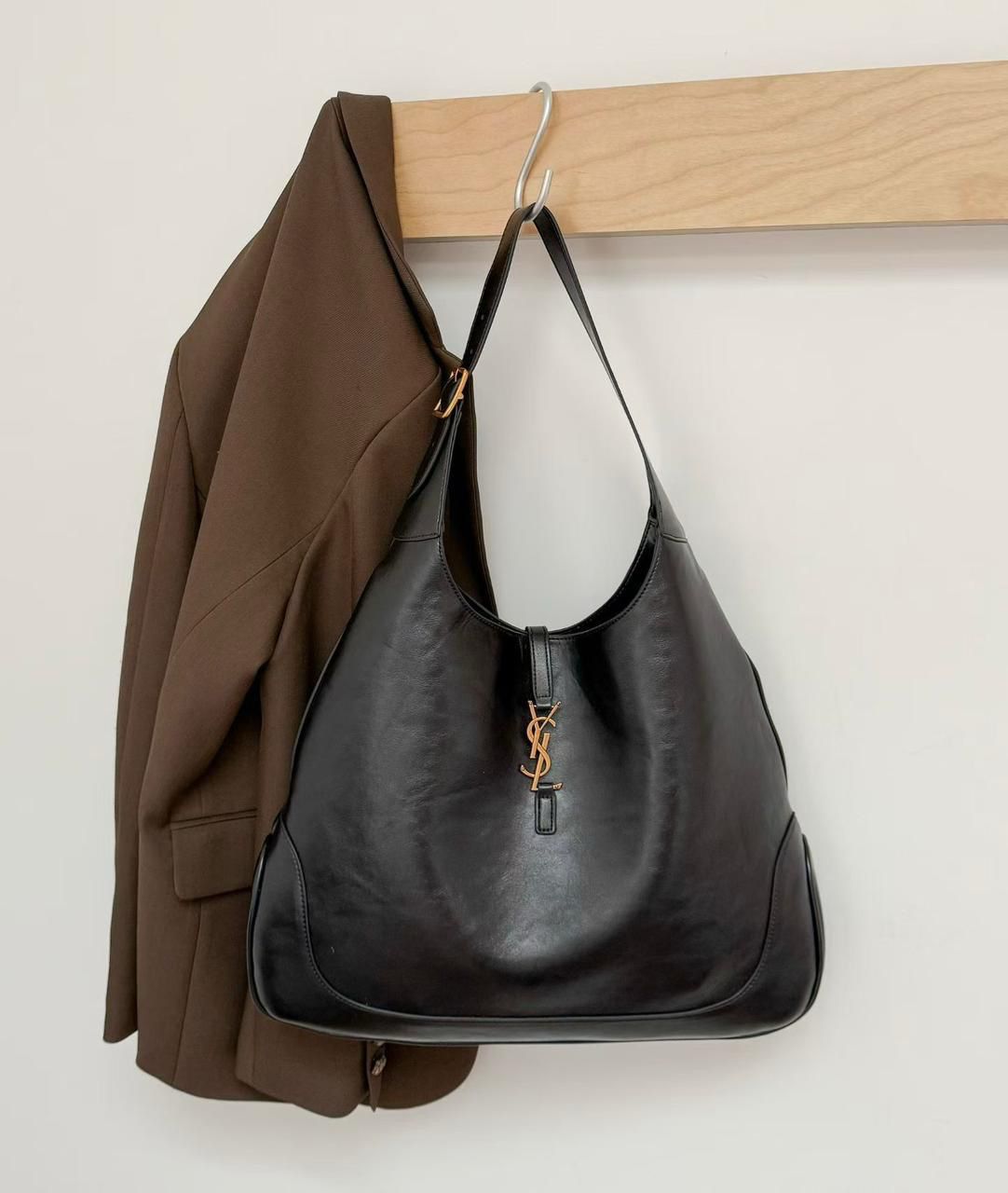 Saint Laurent Le 5 à 7 Large Bag