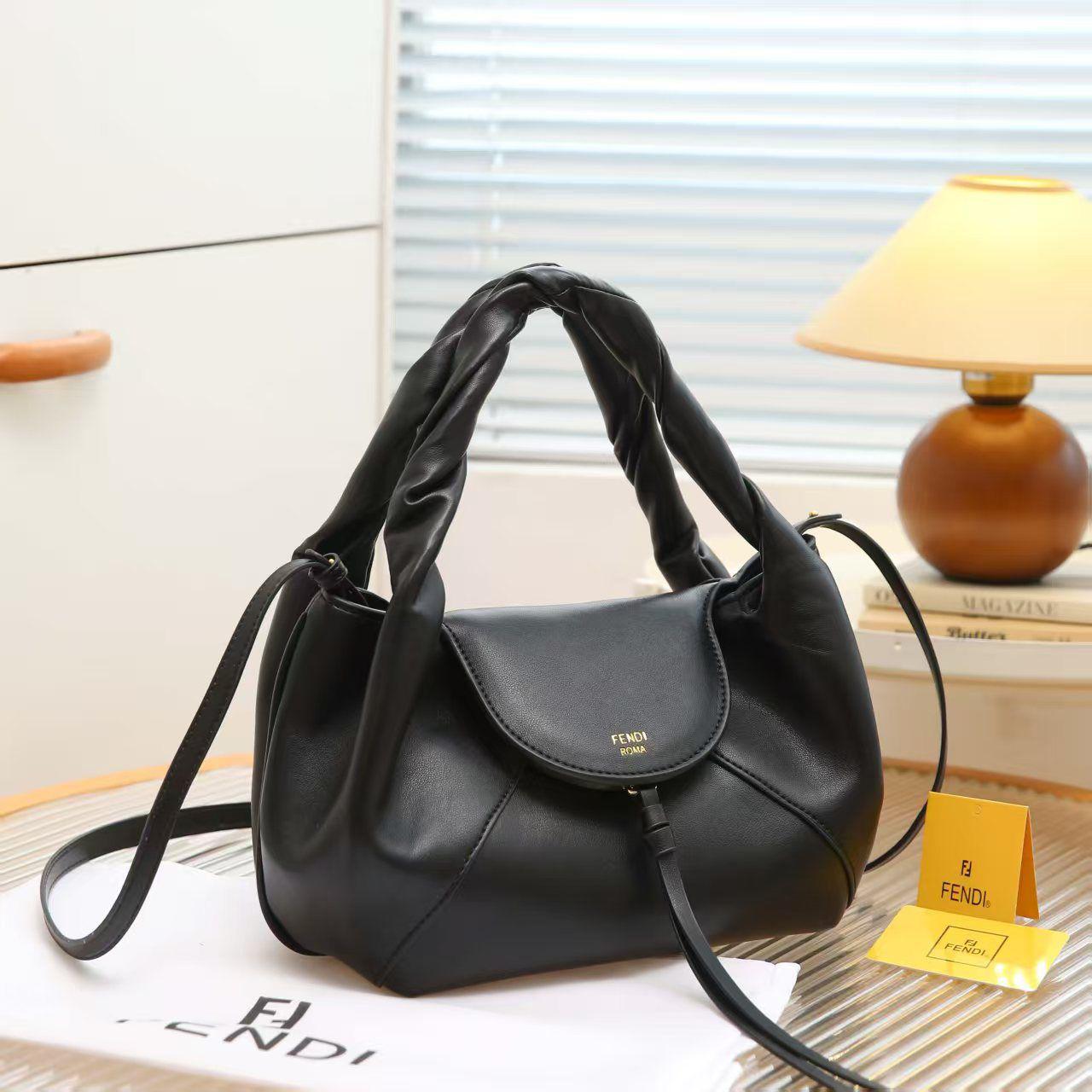Fendi C'Mon Bag (Black)