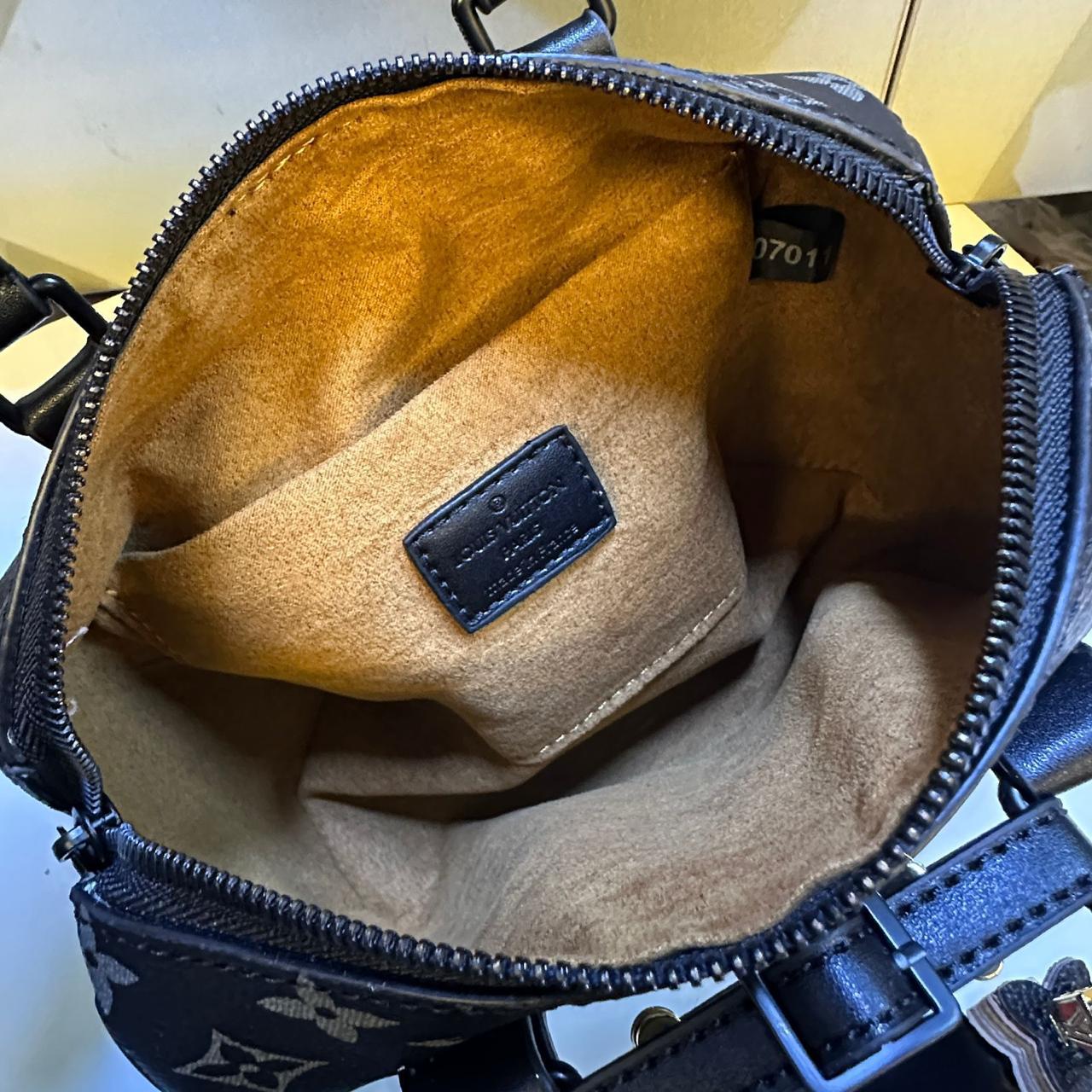 Louis Vuitton Speedy Bandoulière 20 (Monogram Eclipse)