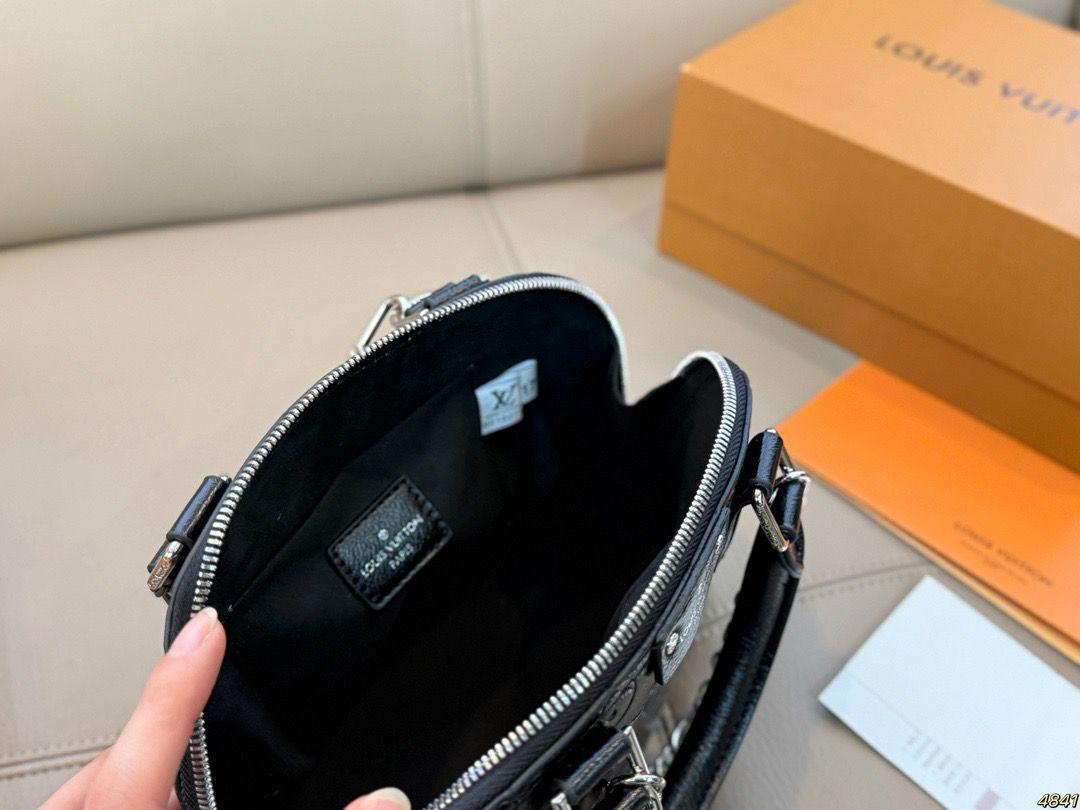 Louis Vuitton Neo Alma BB (Empreinte Leather with Studs - Black)