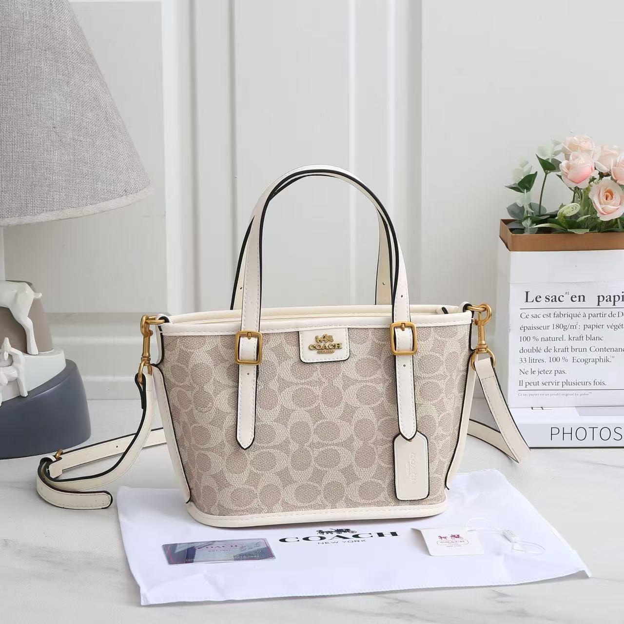 Coach Mollie Tote 25 in Signature Canvas (Light Khaki/Chalk)