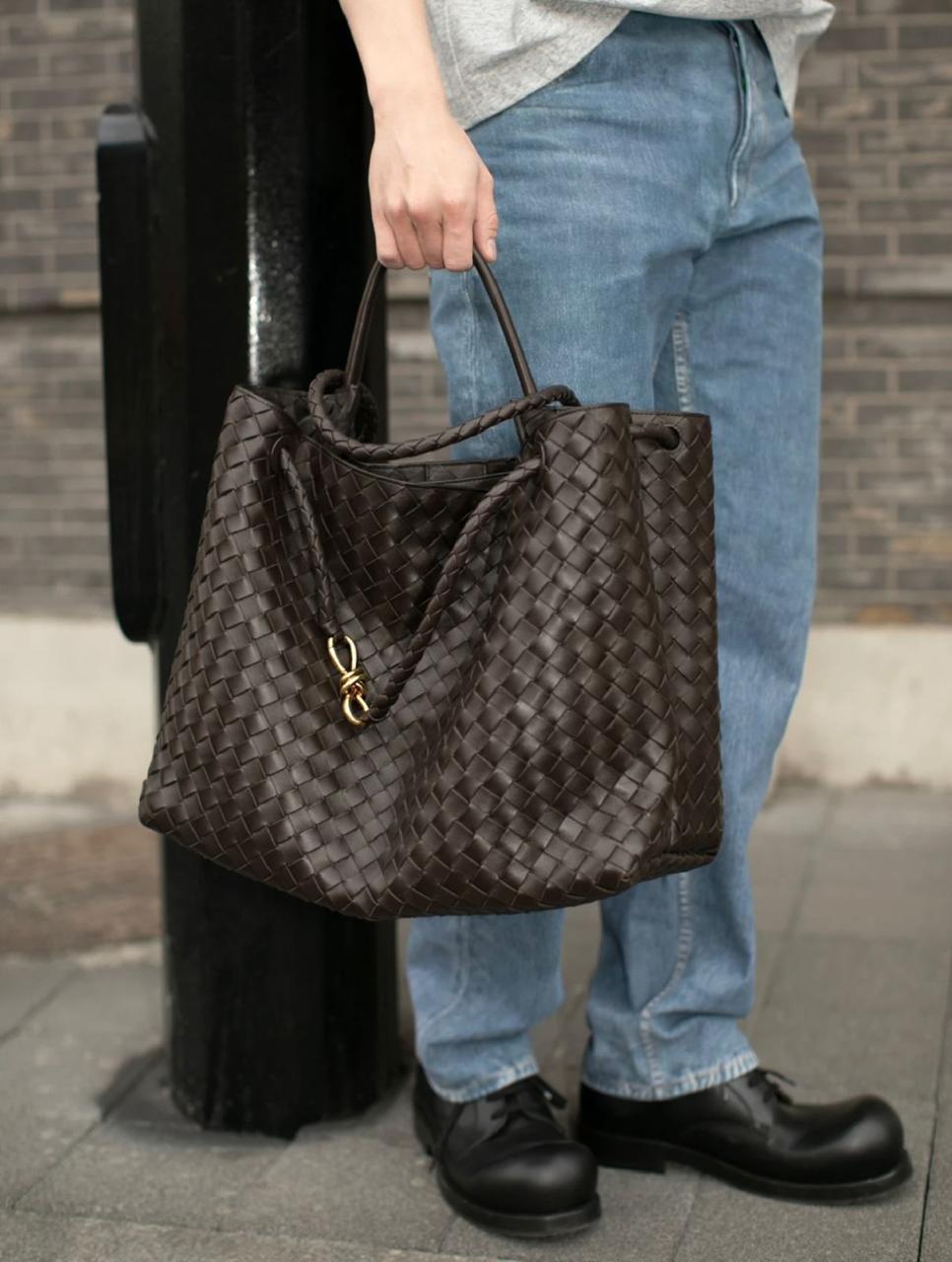 Bottega Veneta Small Andiamo Bag (Travertine / Light Beige)