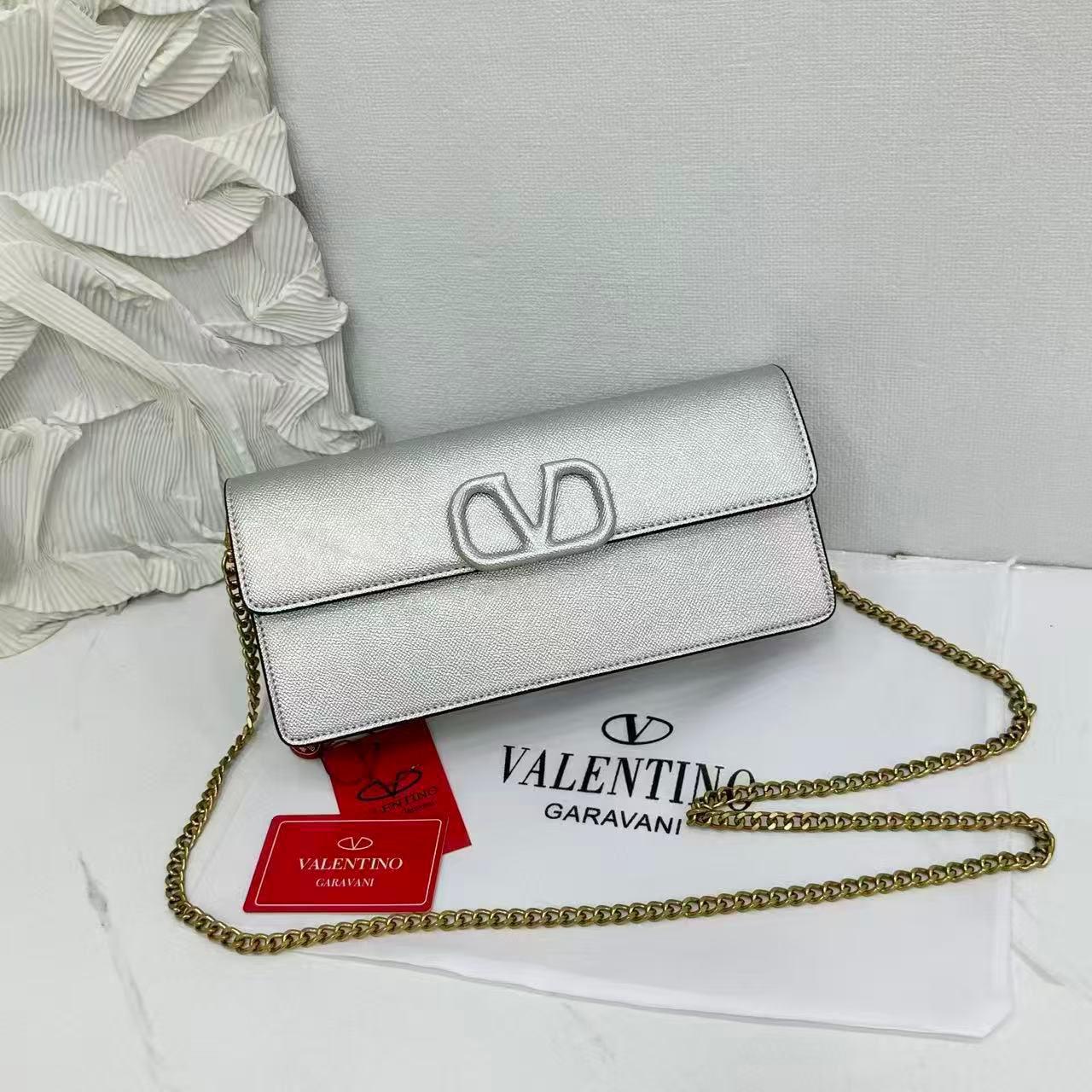 Valentino Garavani VLOGO Signature Chain bag (Grey/Sage)