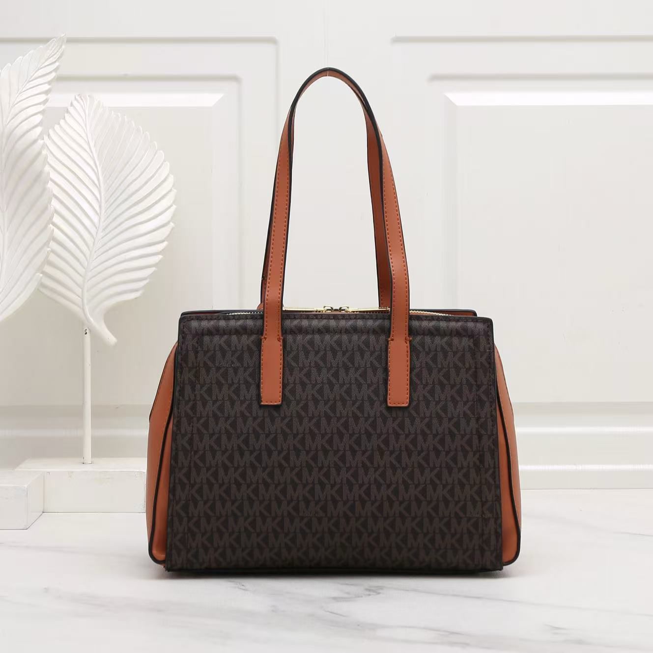 Michael Kors Marilyn Medium Logo Tote (Brown/Acorn)