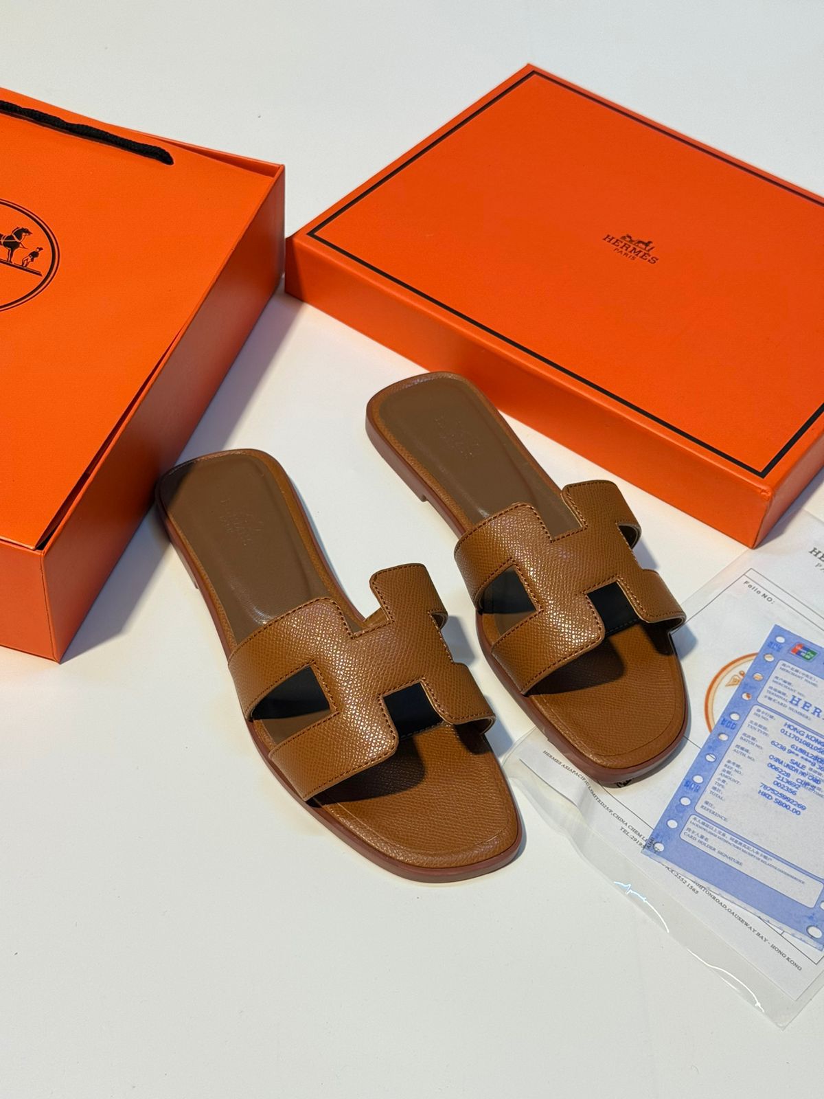 Hermès Oran Sandal (Gold)