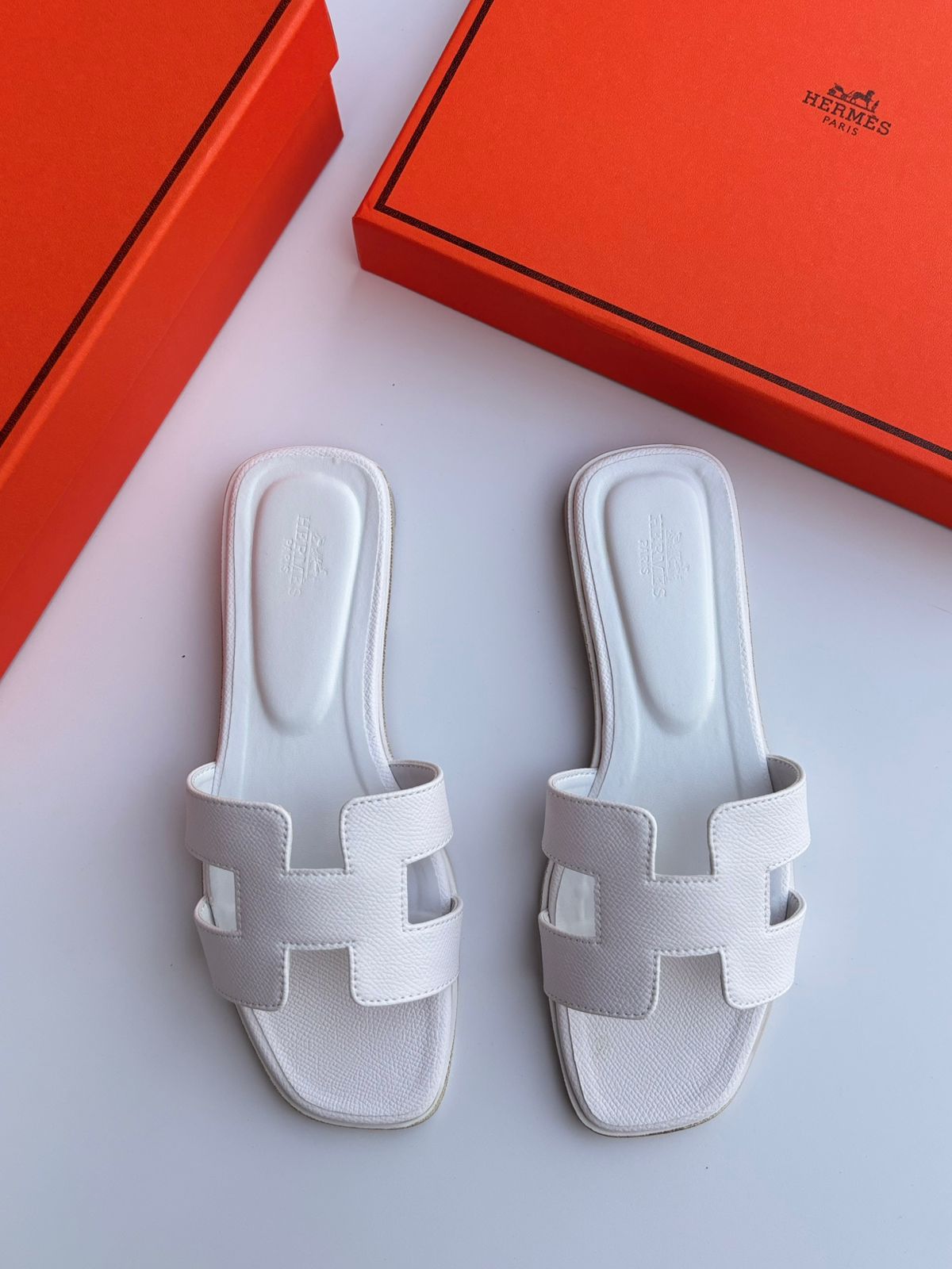 Crisp White H-Strap Sandal – Minimalist Luxury Flat