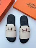 Hermès Izmir Sandal (Blanc / Noir)
