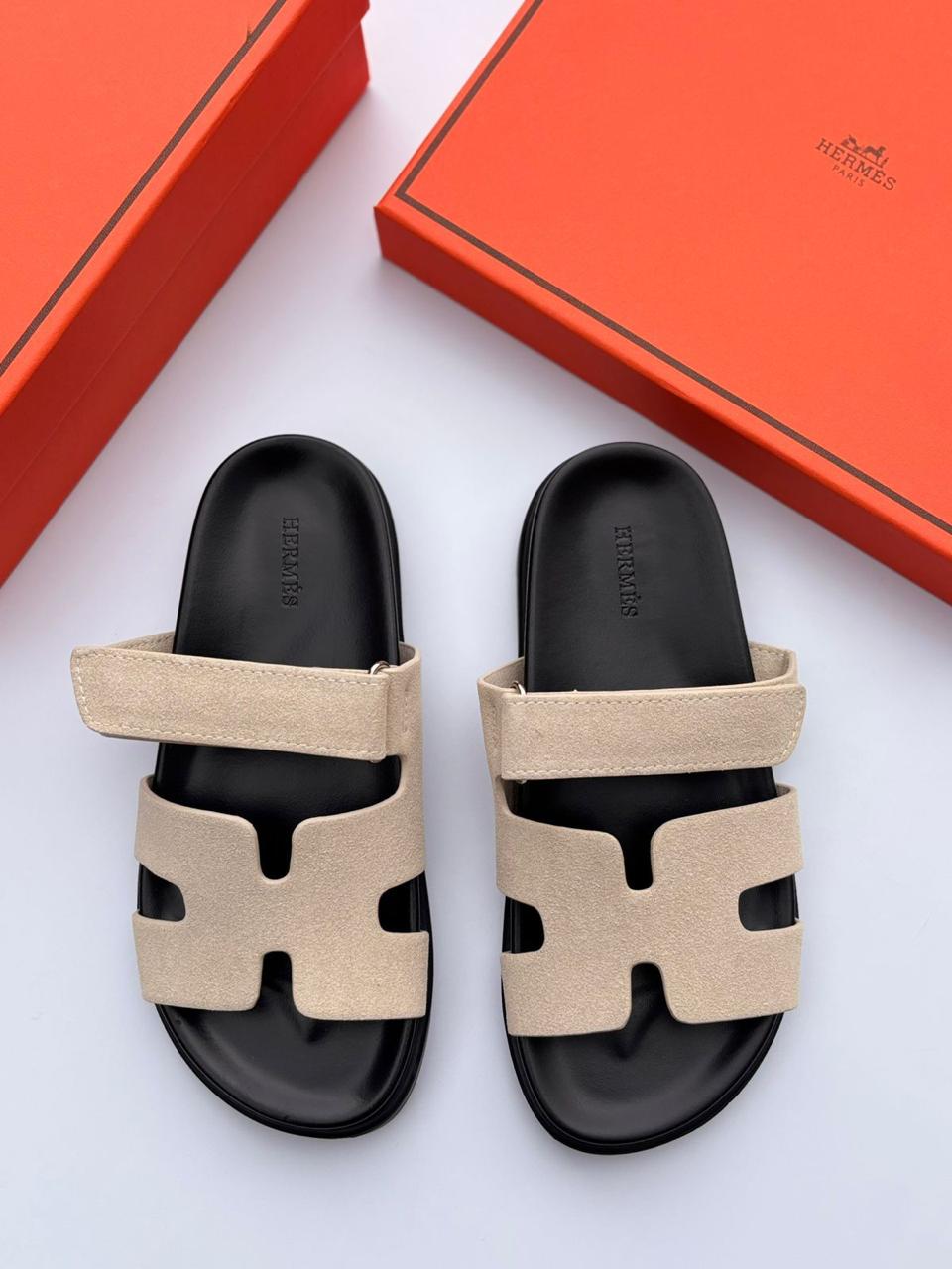Hermès Chypre Sandal (Beige Deauville)