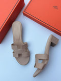 Hermès Oasis Sandals (Nude/Beige)