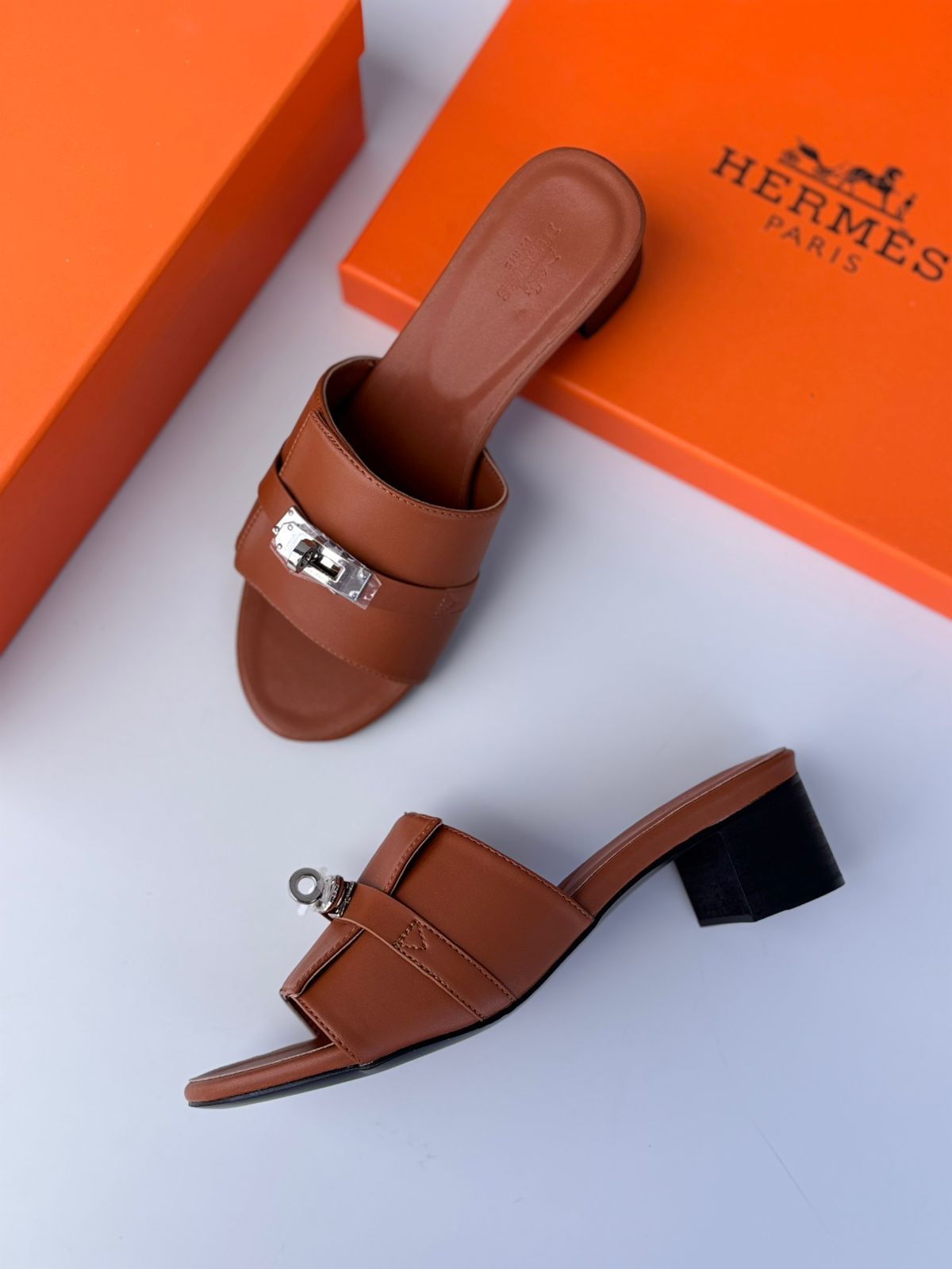 Hermès Empire Sandals (Gold/Tan)