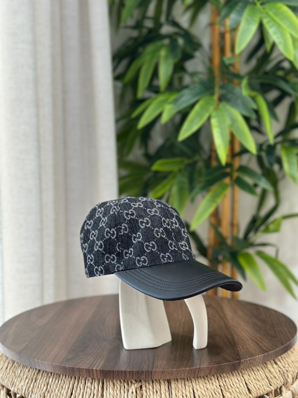 Gucci GG Canvas Baseball Hat with Leather Brim (Black/Grey)
