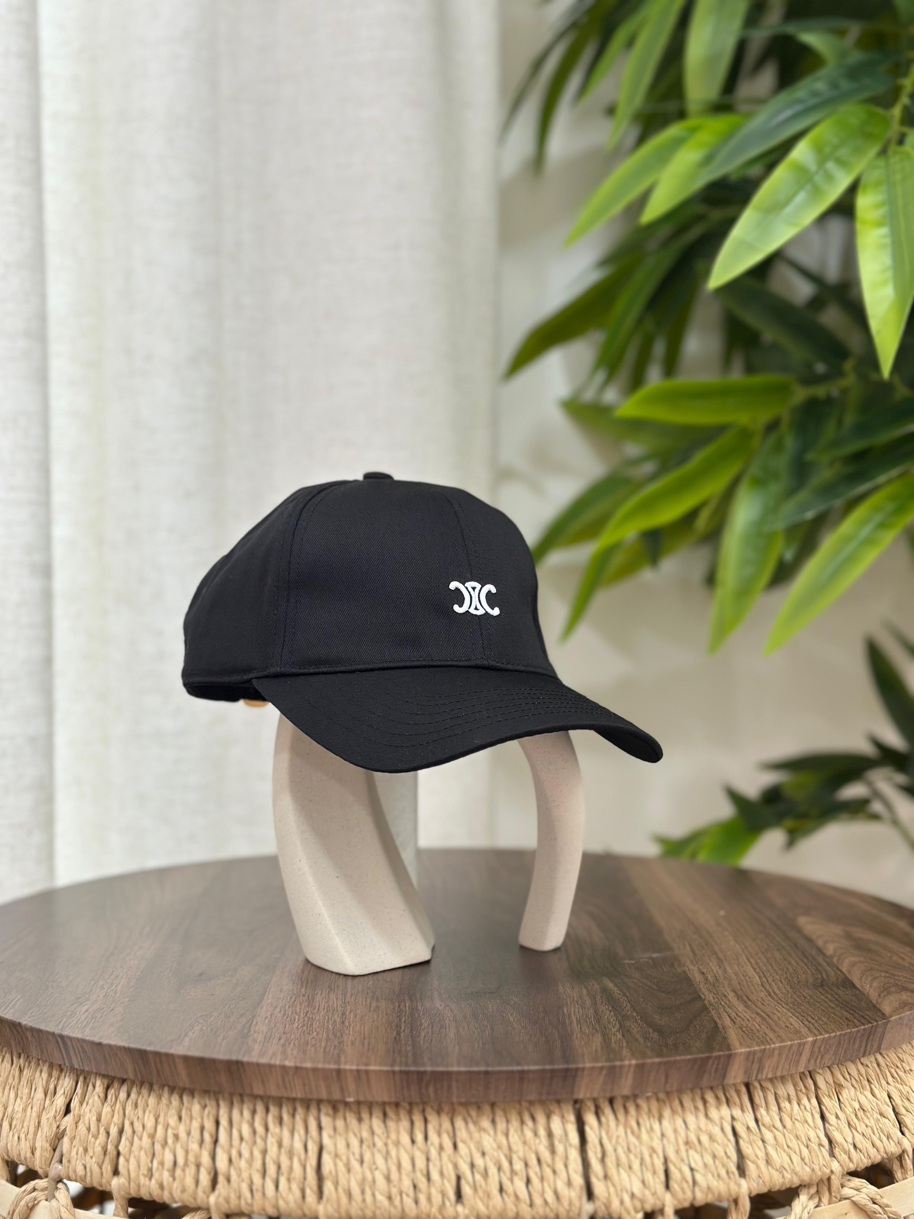 CELINE Triomphe Baseball Cap in Cotton (Black/White)