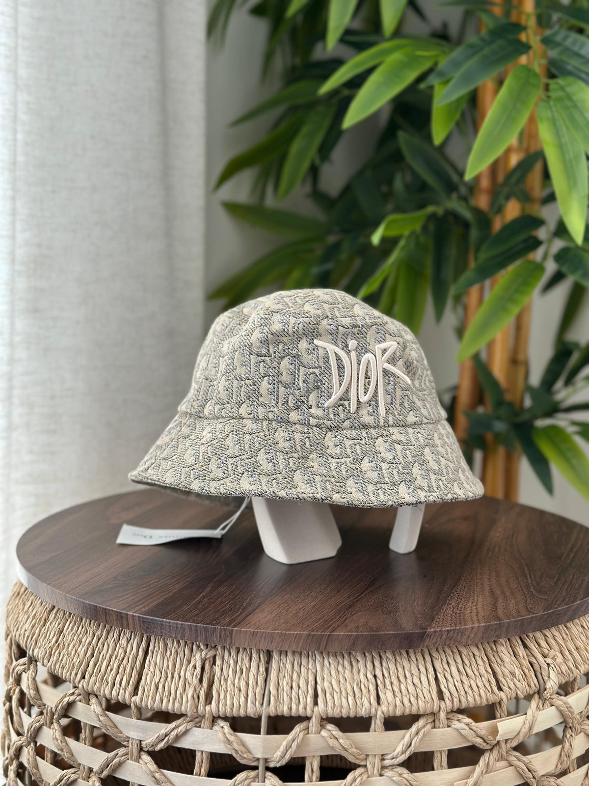 Christian Dior DiorOblique Bucket Hat with Script Logo (Beige / Grey)
