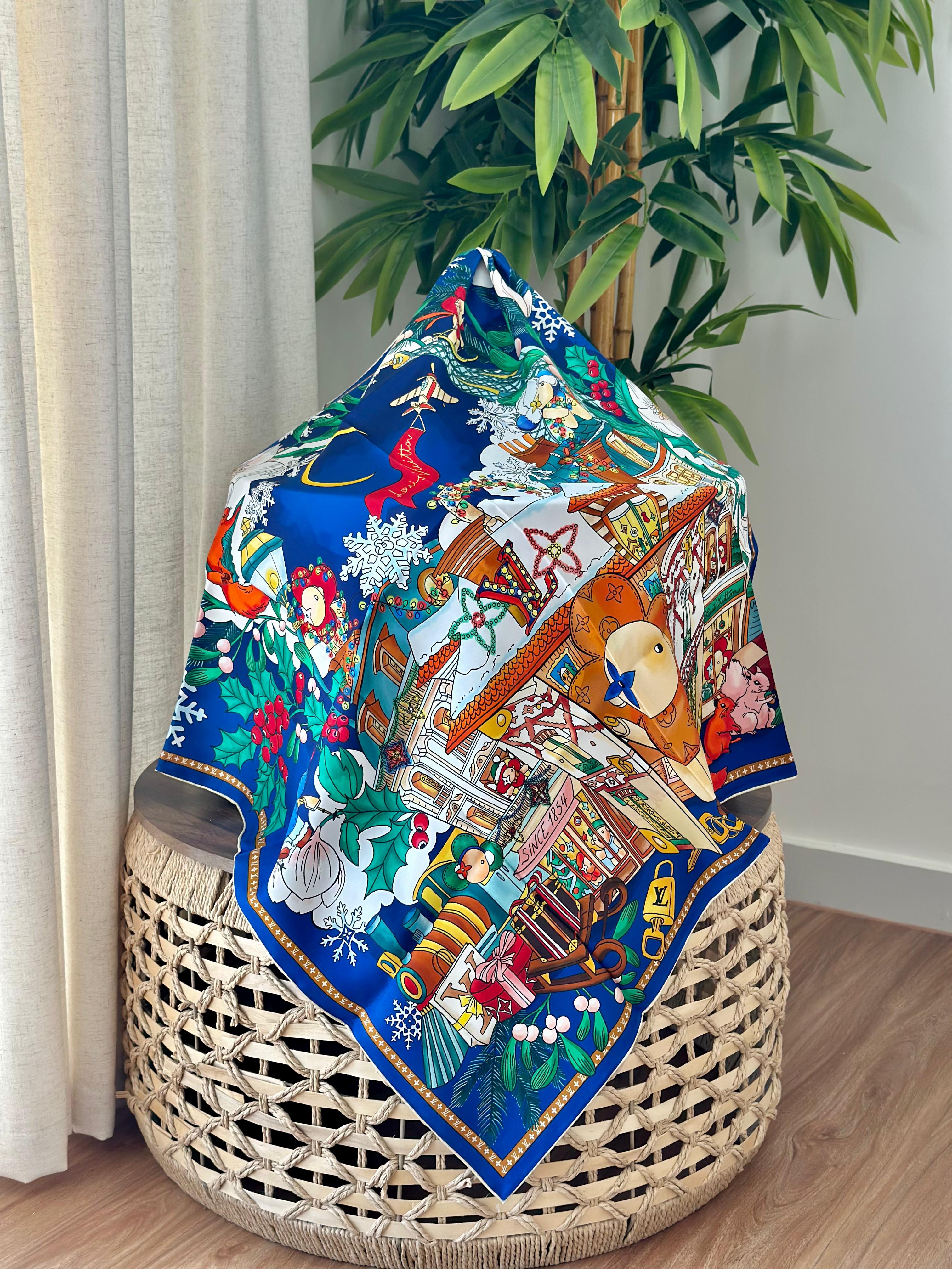 Louis Vuitton Christmas Animation Square 90 (Blue/Multi)