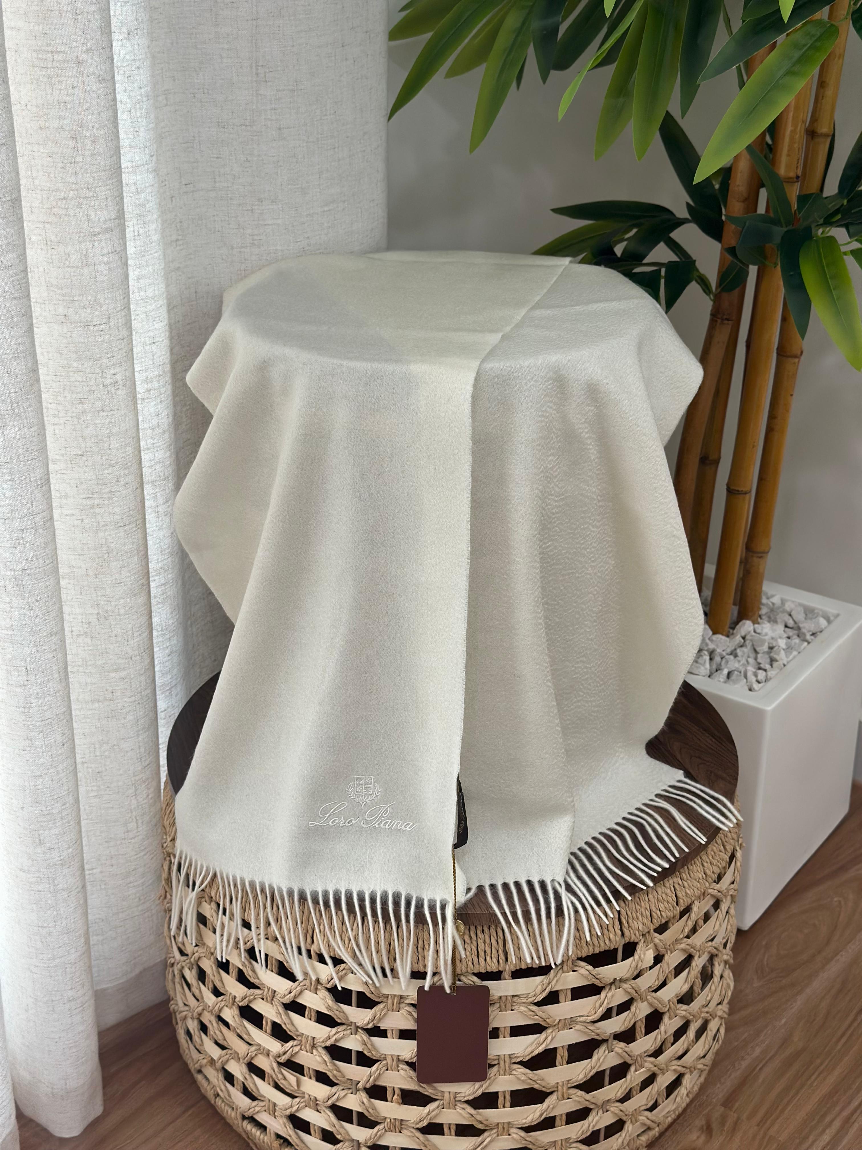 Loro Piana Grande Unita Scarf (White)