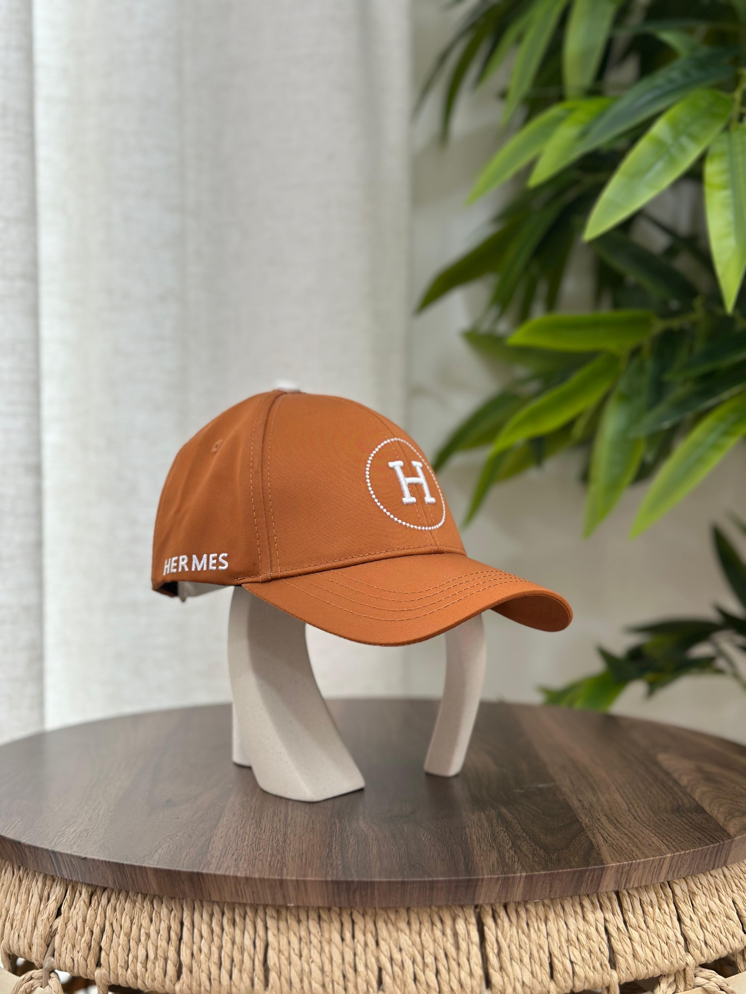 Hermès Miles "H Circle" Cap (Orange/White)