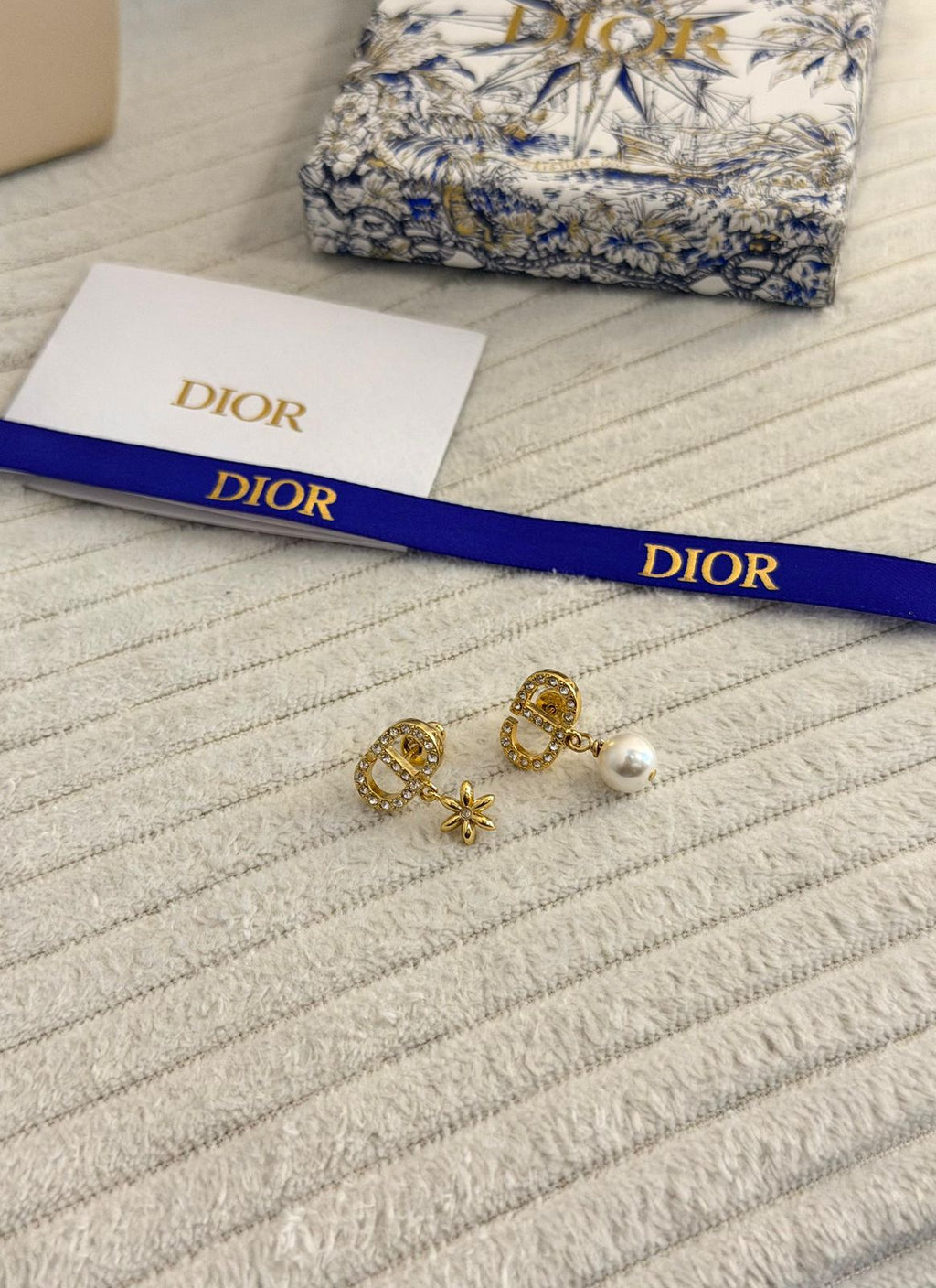 Dior Petit CD Jewelry Set (Gold-Finish Metal with White Resin Pearls and Crystals)