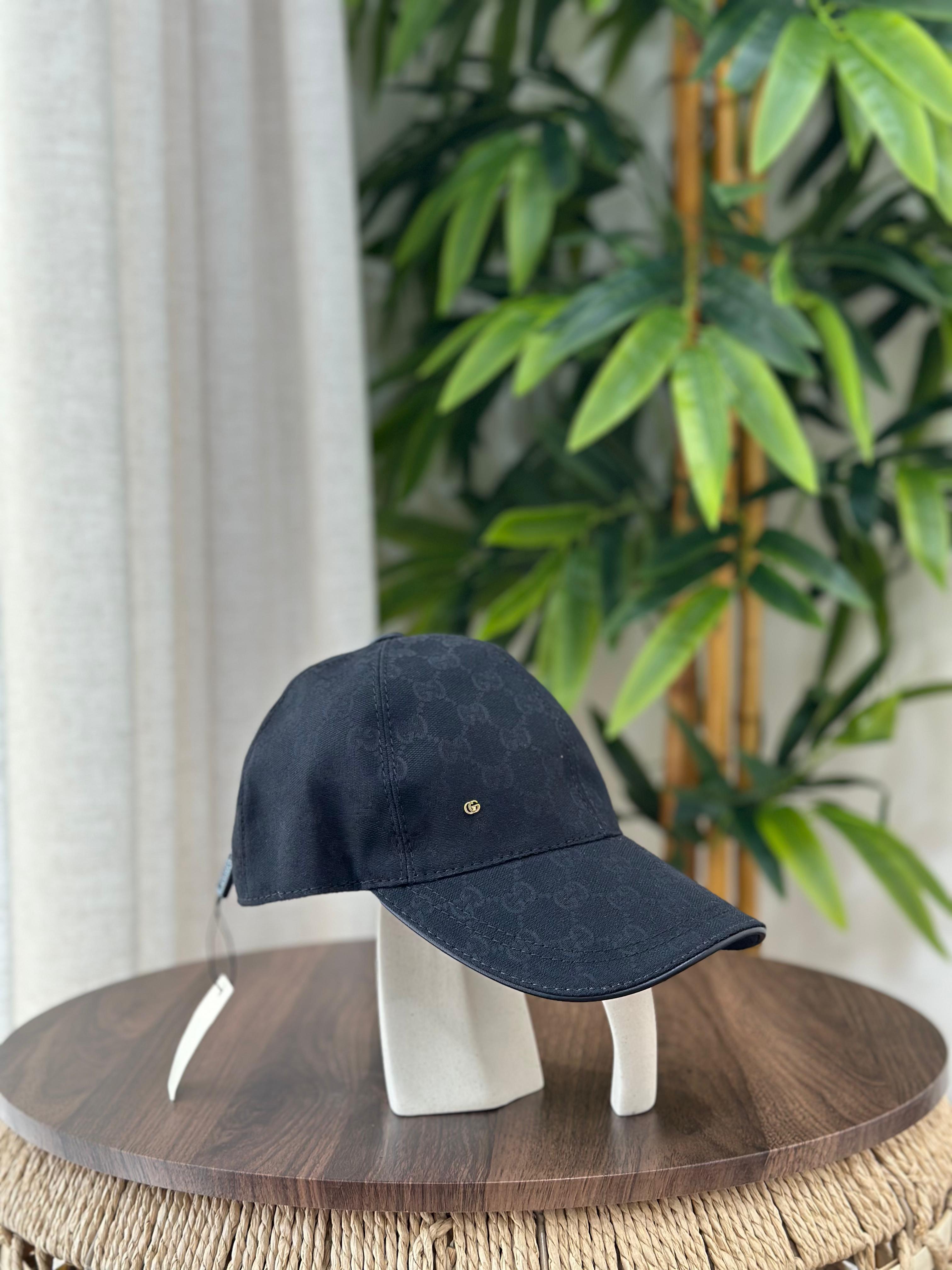Gucci GG Canvas Baseball Hat with Double G (Black)