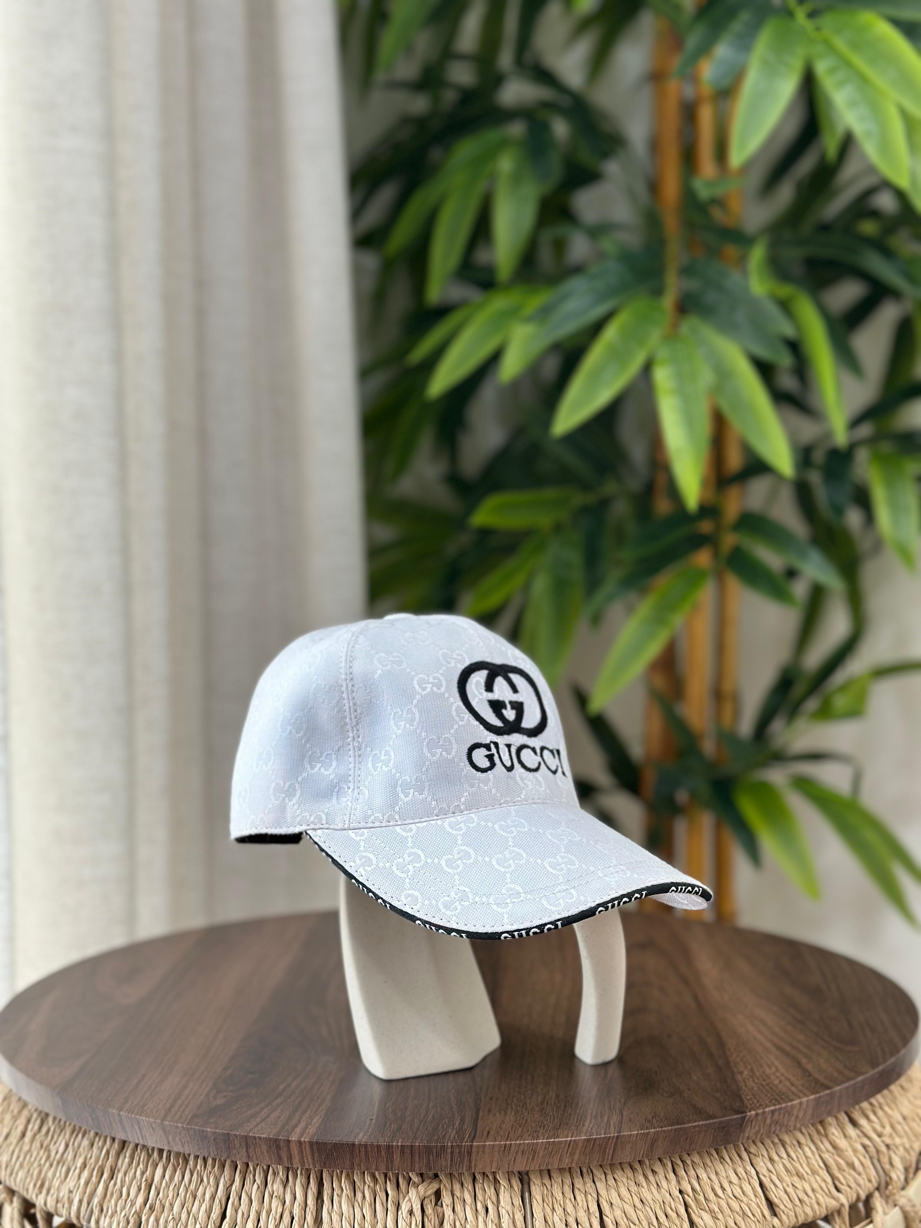 Gucci GG Canvas Baseball Hat with Interlocking G Logo (White/Black)