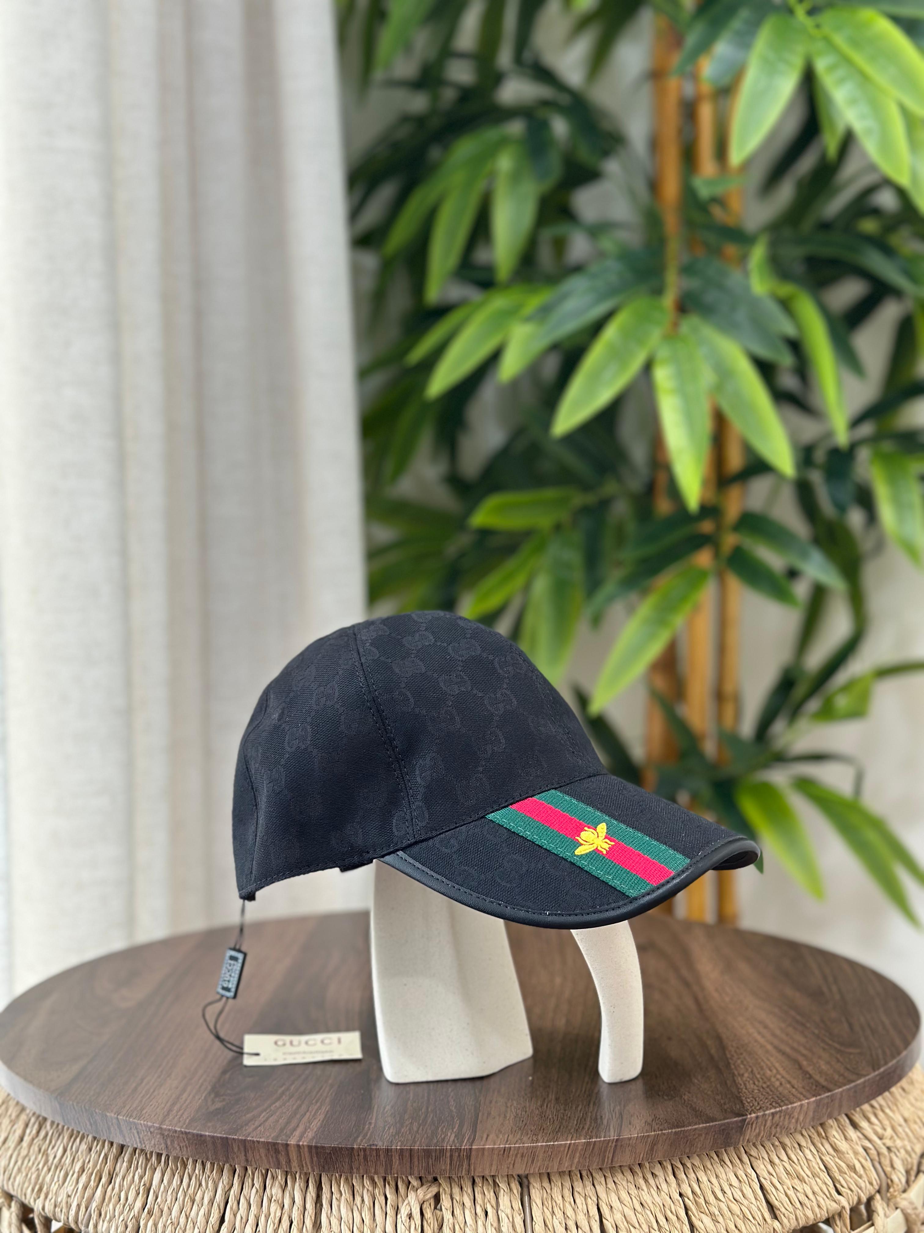 Gucci GG Canvas Baseball Hat with Web and Bee (Black)