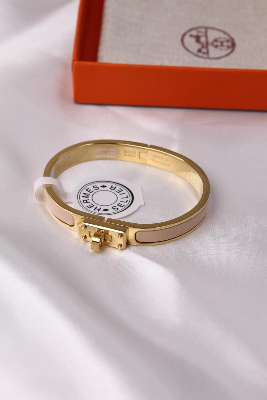 Hermès Kelly Enamel Bracelet (Beige/Gold)