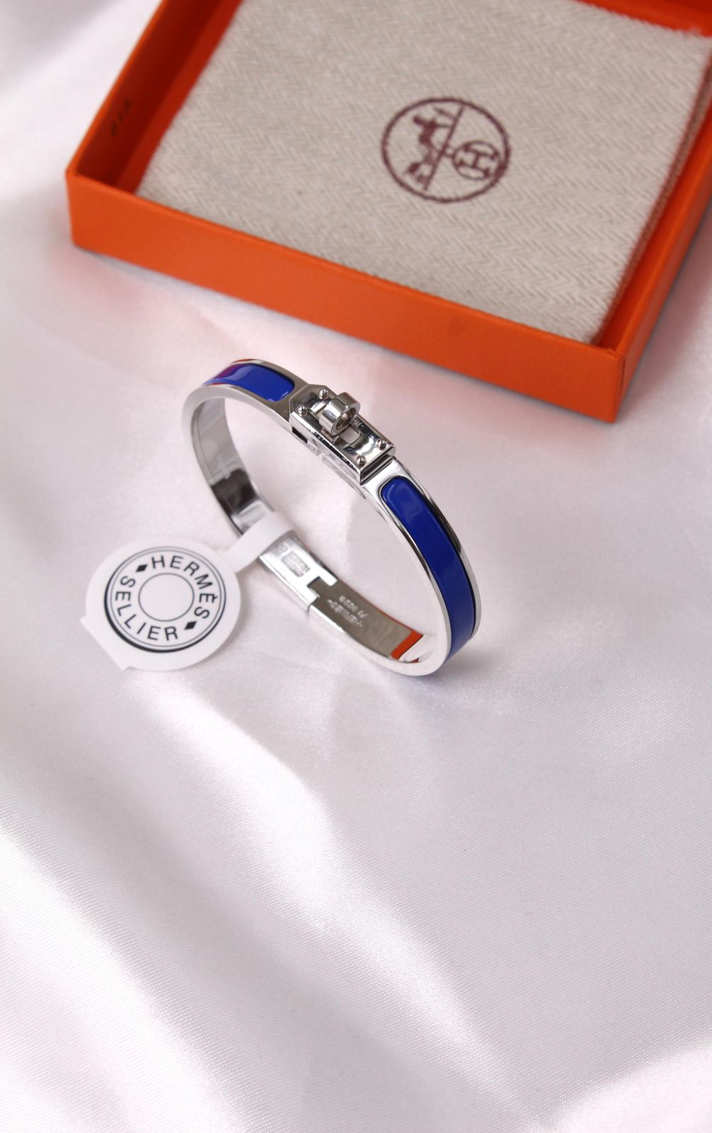 Hermès Kelly Enamel Bracelet (Bleu Électrique)