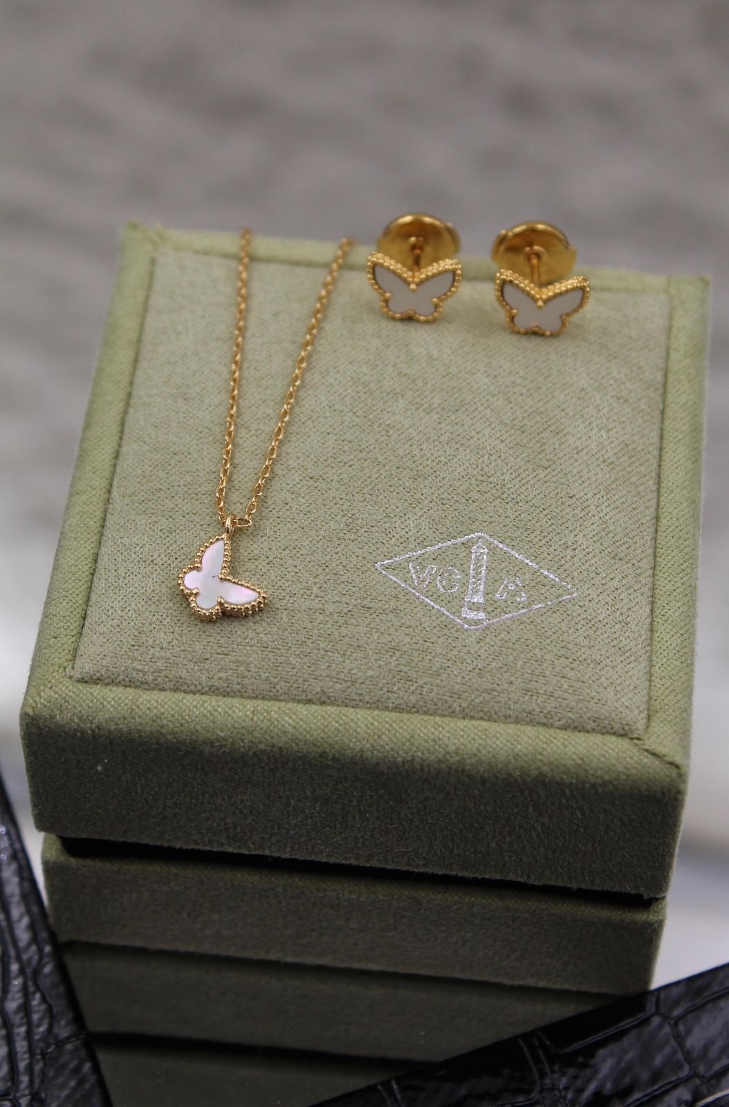 Van Cleef & Arpels Sweet Alhambra Butterfly Set (White Mother-of-Pearl)