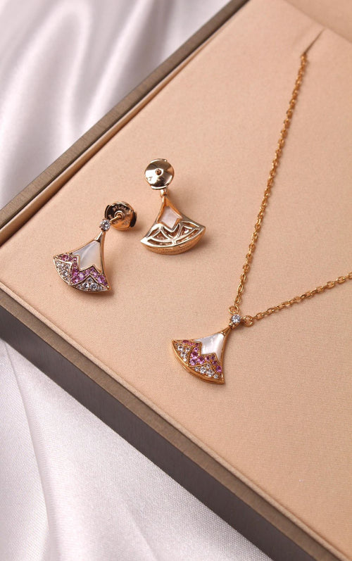 Bulgari Divas' Dream Jewelry Set (Mother-of-Pearl, Pink Sapphires, and Diamonds) (Copy)
