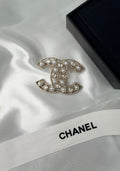 Chanel CC Heart and Pearl Brooch (Champagne Gold / Crystal / Pearly White)