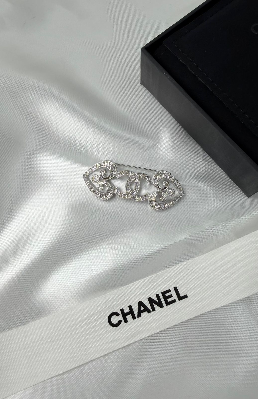 Chanel Heart CC Scroll Brooch (Silver / Crystal)
