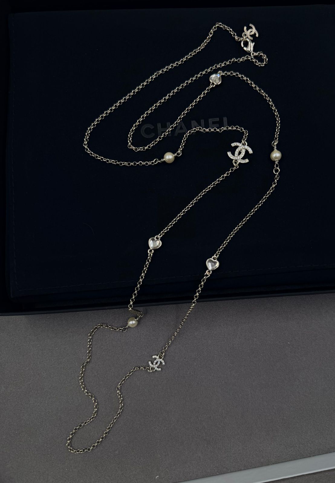 Chanel CC Heart & Pearl Long Sautoir Necklace (Gold/White/Crystal)