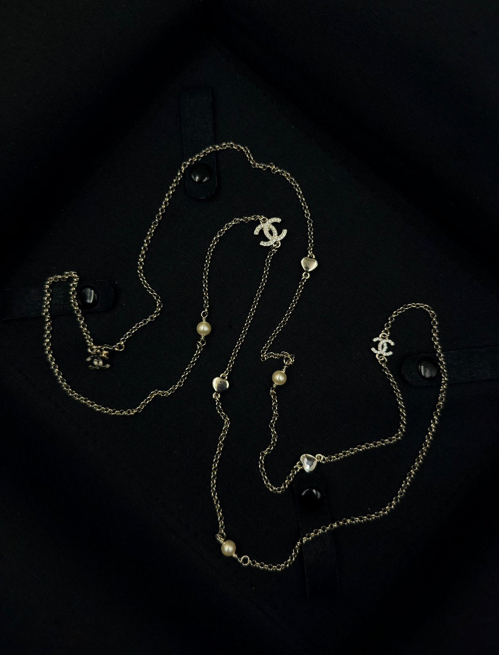 Chanel CC Heart & Pearl Long Sautoir Necklace (Gold/White/Crystal)