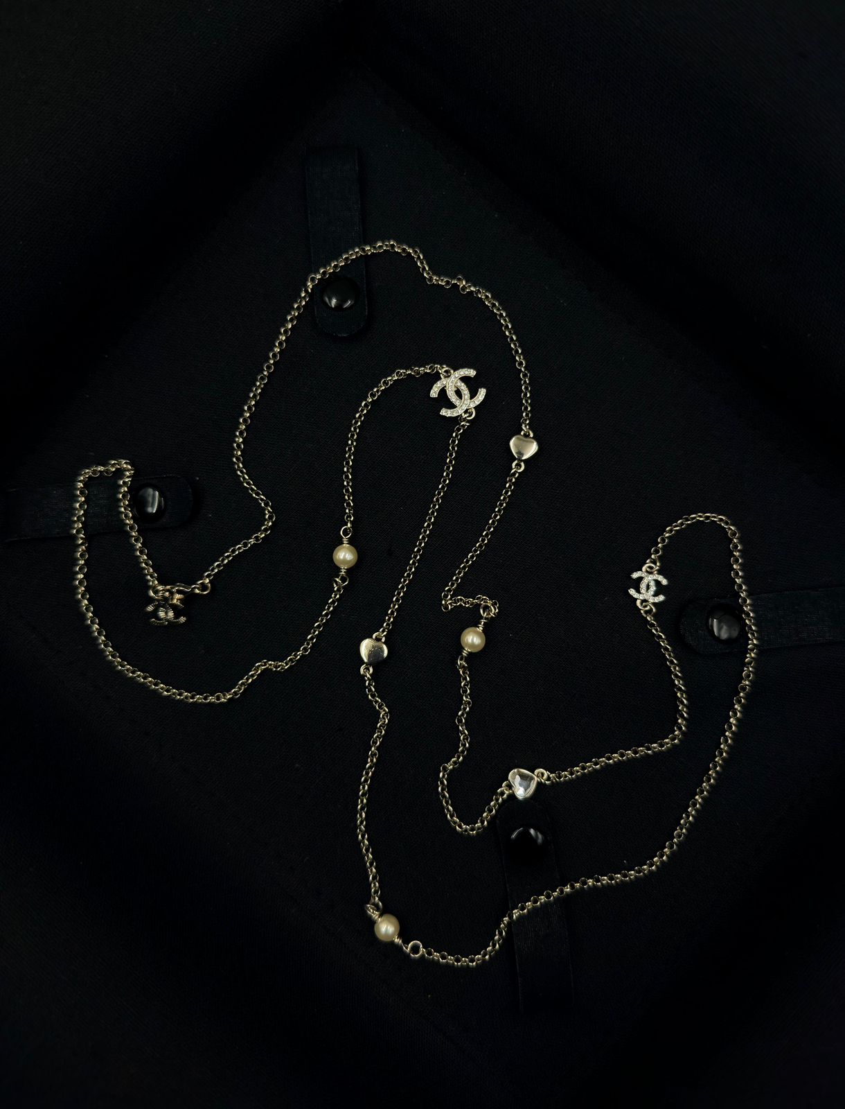 Chanel CC Heart & Pearl Long Sautoir Necklace (Gold/White/Crystal)