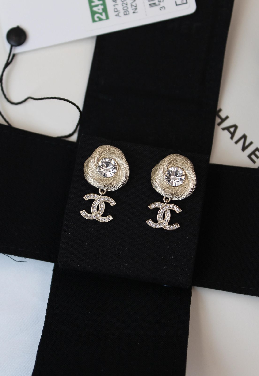 Chanel CC Camellia Swirl Jewelry Set (Champagne Gold/Crystal)