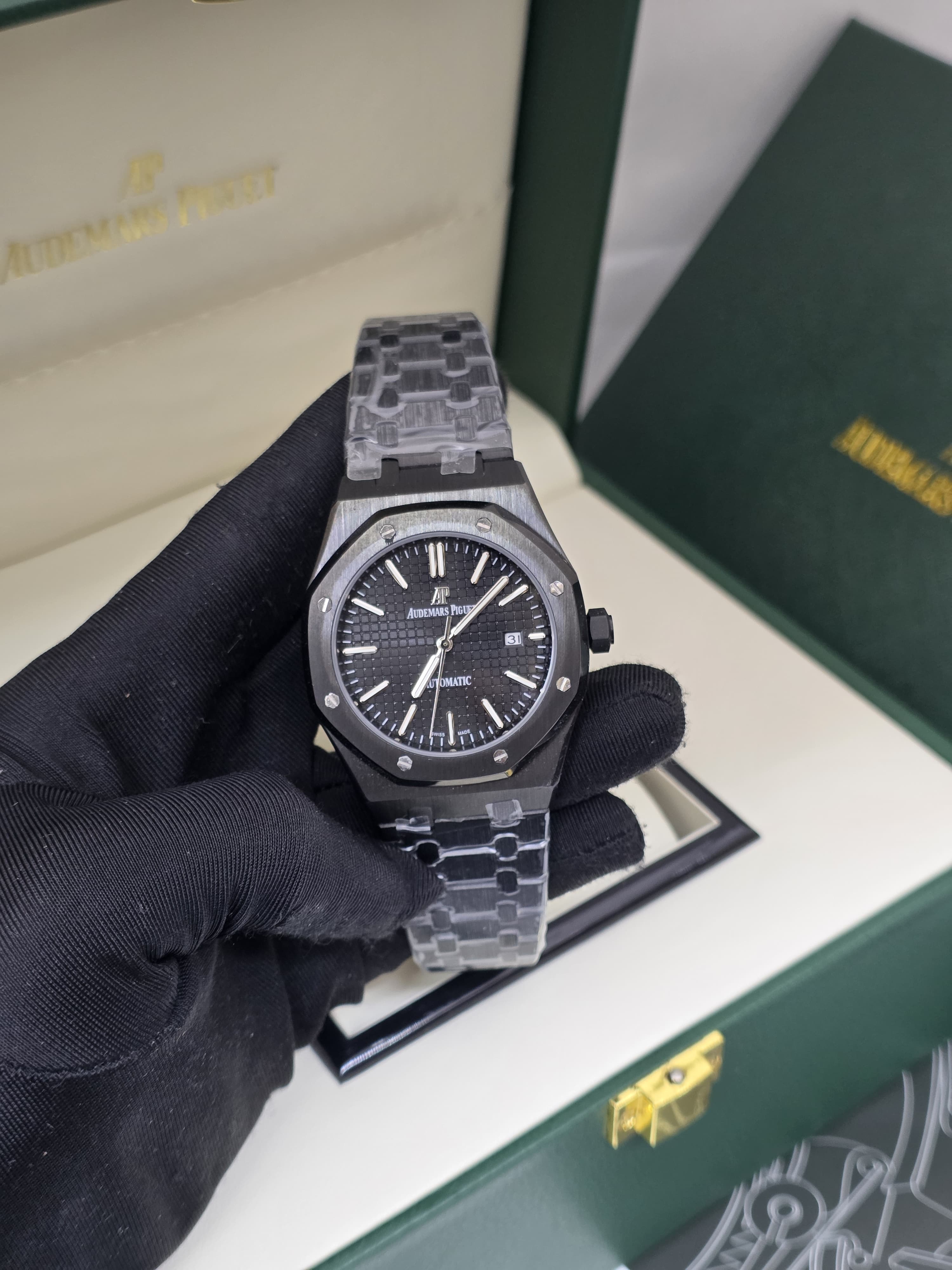 Audemars Piguet Royal Oak Selfwinding (Black Ceramic / Black Dial Monochromatic)
