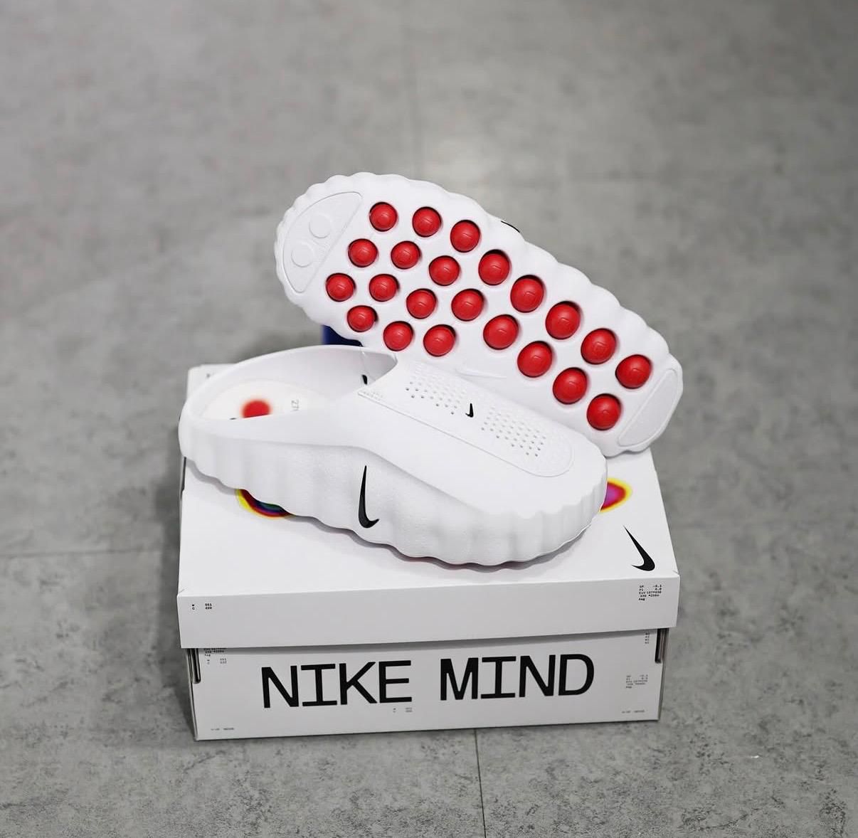 Nike Mind Mule (White/Red)
