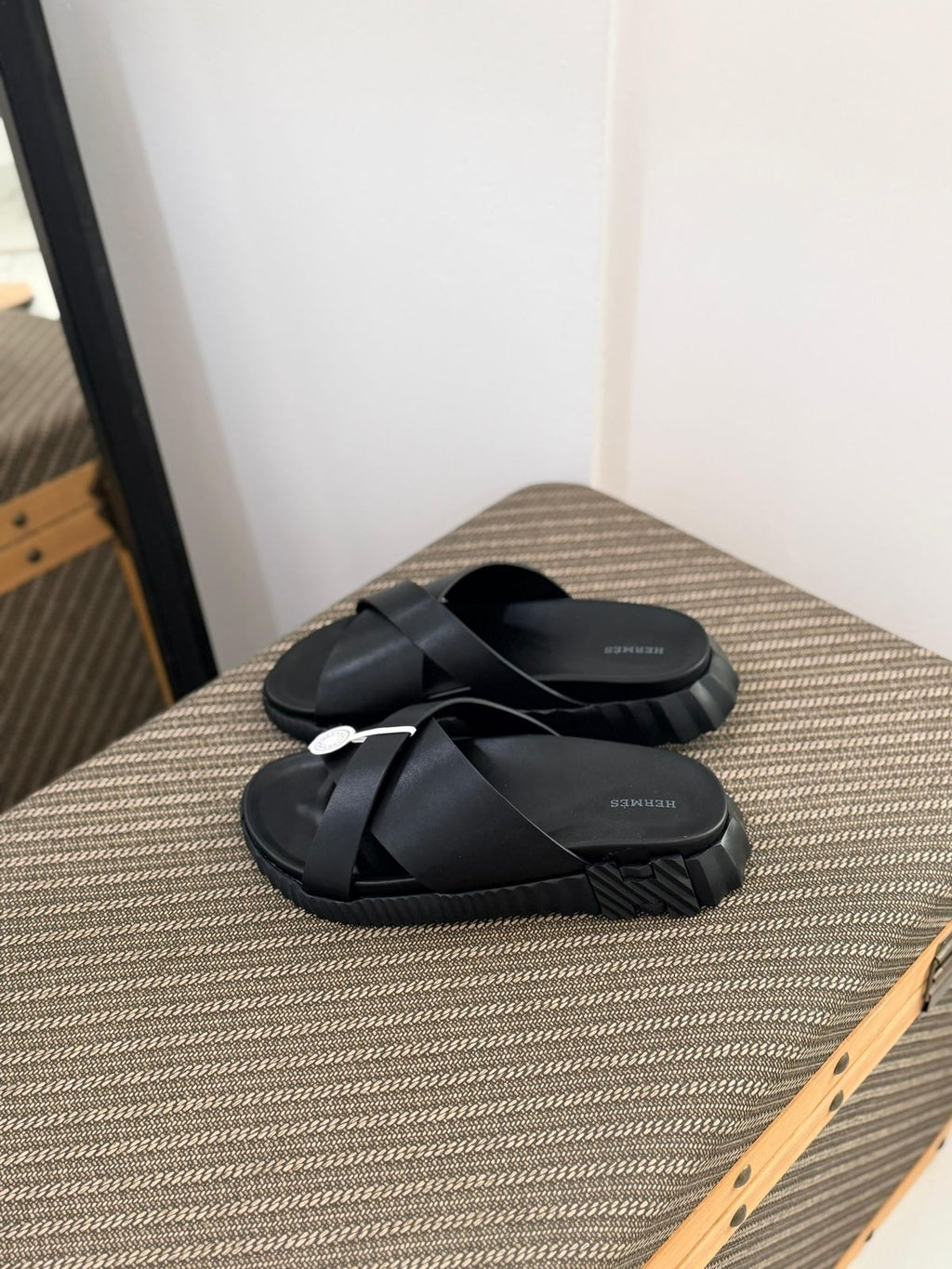 Hermès Electro Sandal (Noir)